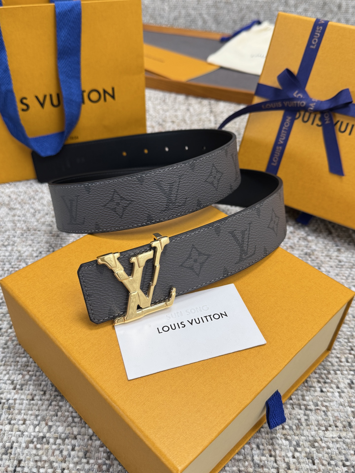 LV Style Leather Men's Belts Lookbook Reference image 1