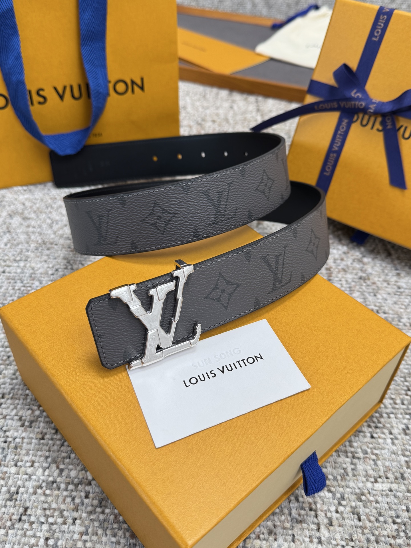 LV Style Leather Men's Belts Lookbook Reference image 1