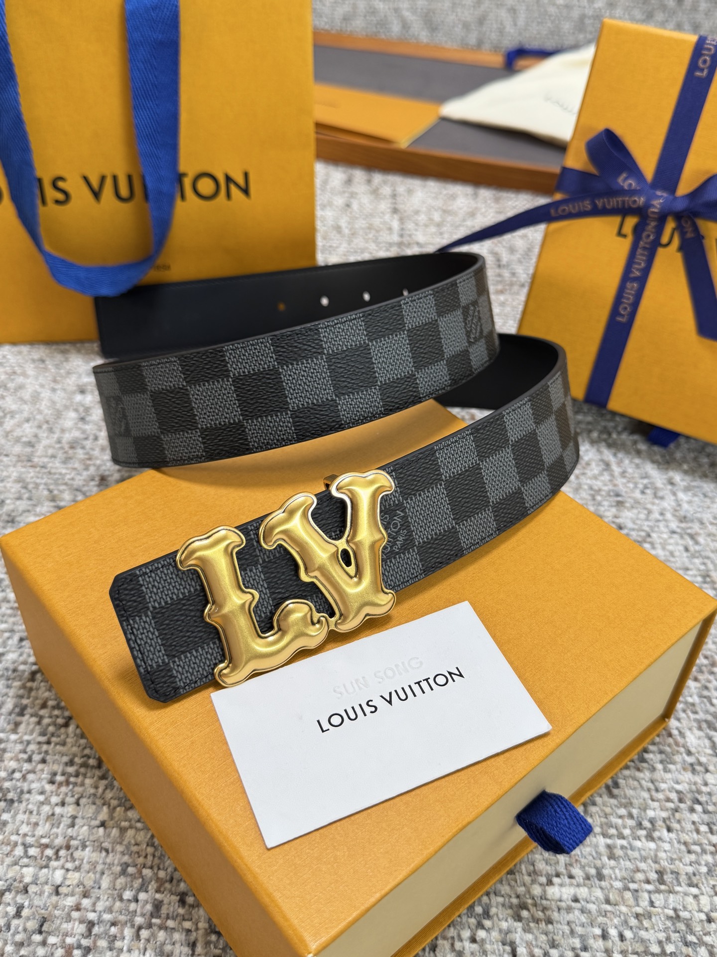 Louis Vuitton LV腰带 PVC皮底系列 原厂五金 精致手工绘边 柔软舒适 宽4.0