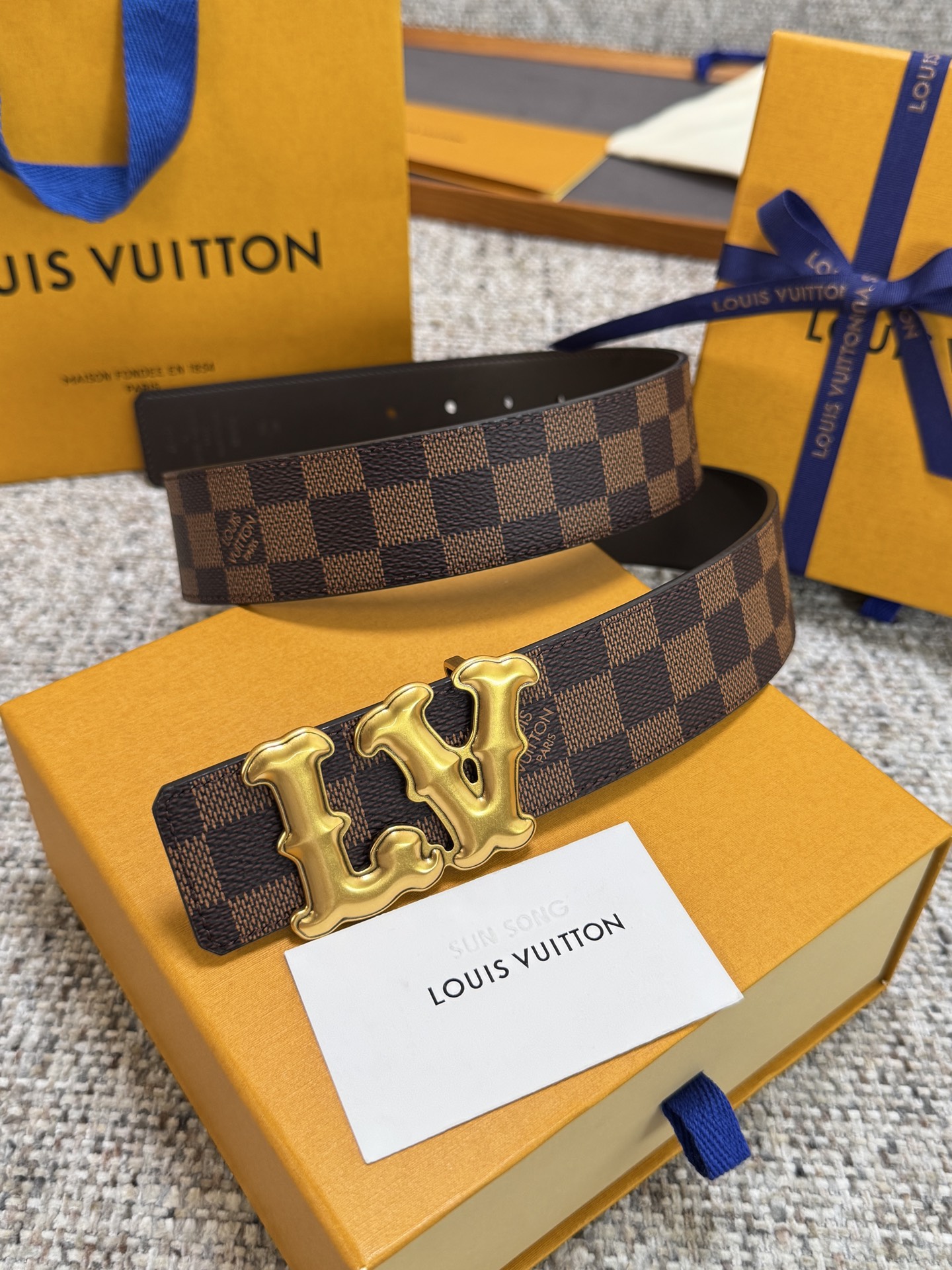 Louis Vuitton LV腰带 PVC皮底系列 原厂五金 精致手工绘边 柔软舒适 宽4.0