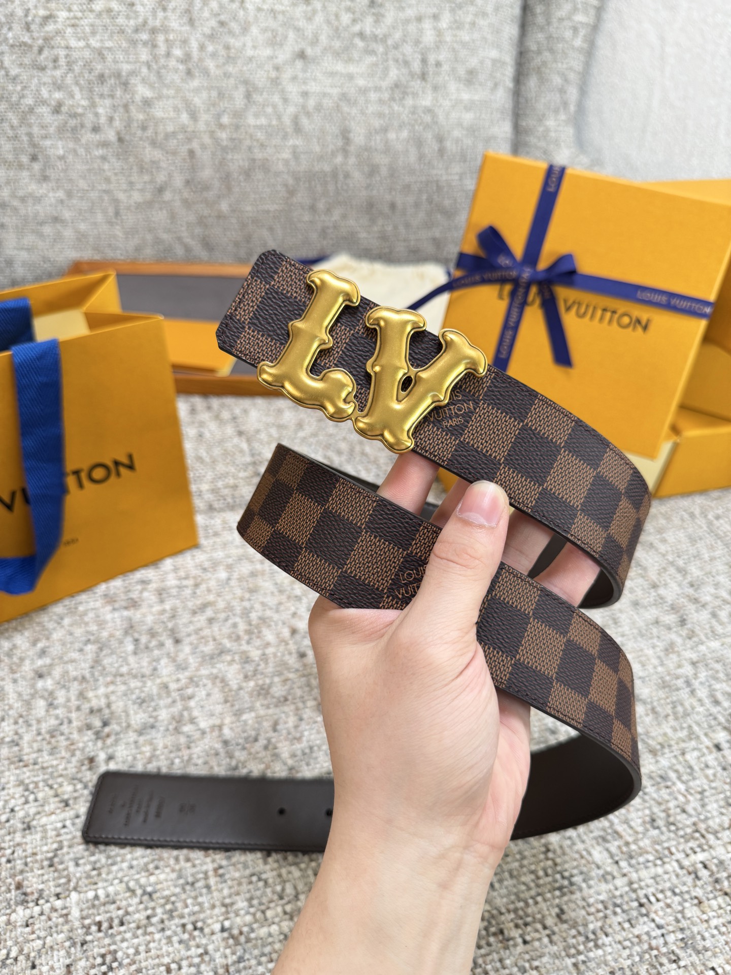 Louis Vuitton LV腰带 PVC皮底系列 原厂五金 精致手工绘边 柔软舒适 宽4.0