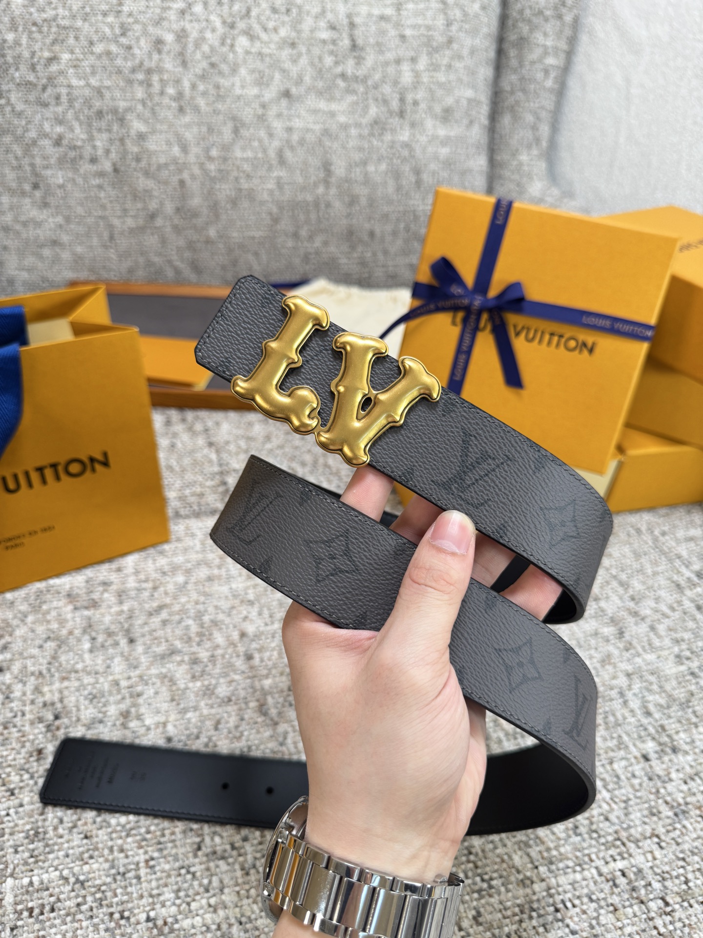 Louis Vuitton LV腰带 PVC皮底系列 原厂五金 精致手工绘边 柔软舒适 宽4.0