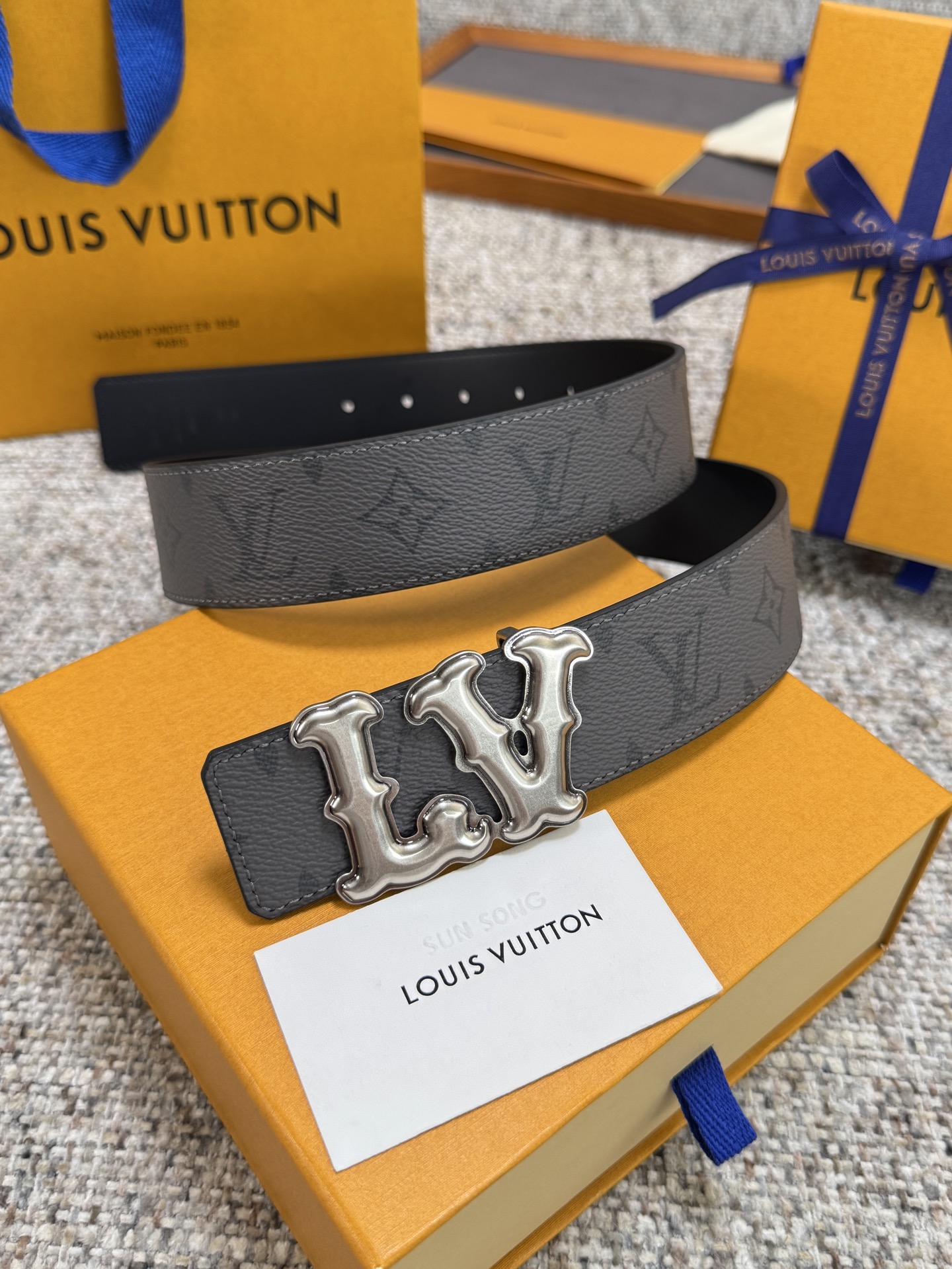 Louis Vuitton LV腰带 PVC皮底系列 原厂五金 精致手工绘边 柔软舒适 宽4.0