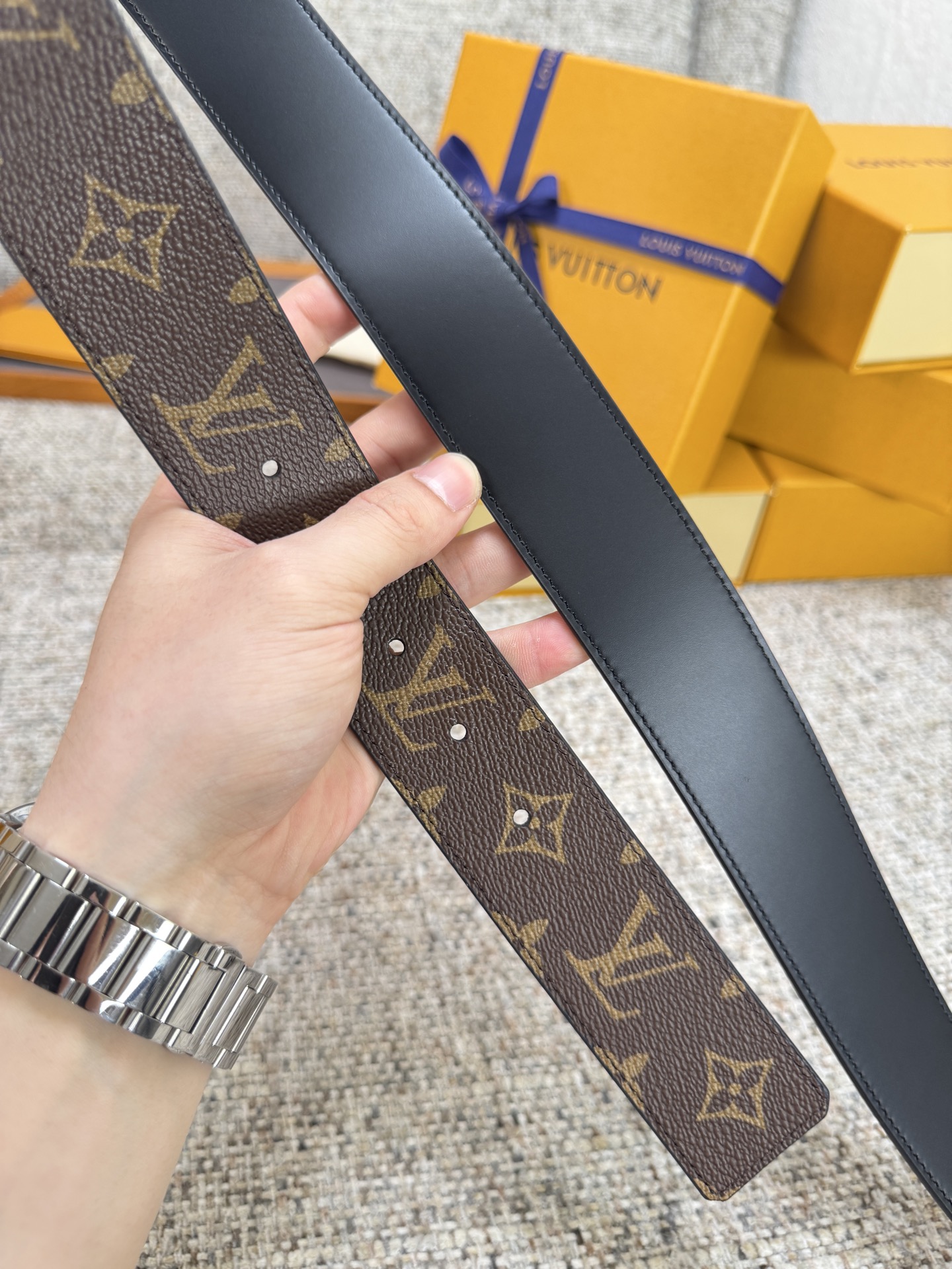 Louis Vuitton LV腰带 PVC皮底系列 原厂五金 精致手工绘边 柔软舒适 宽4.0
