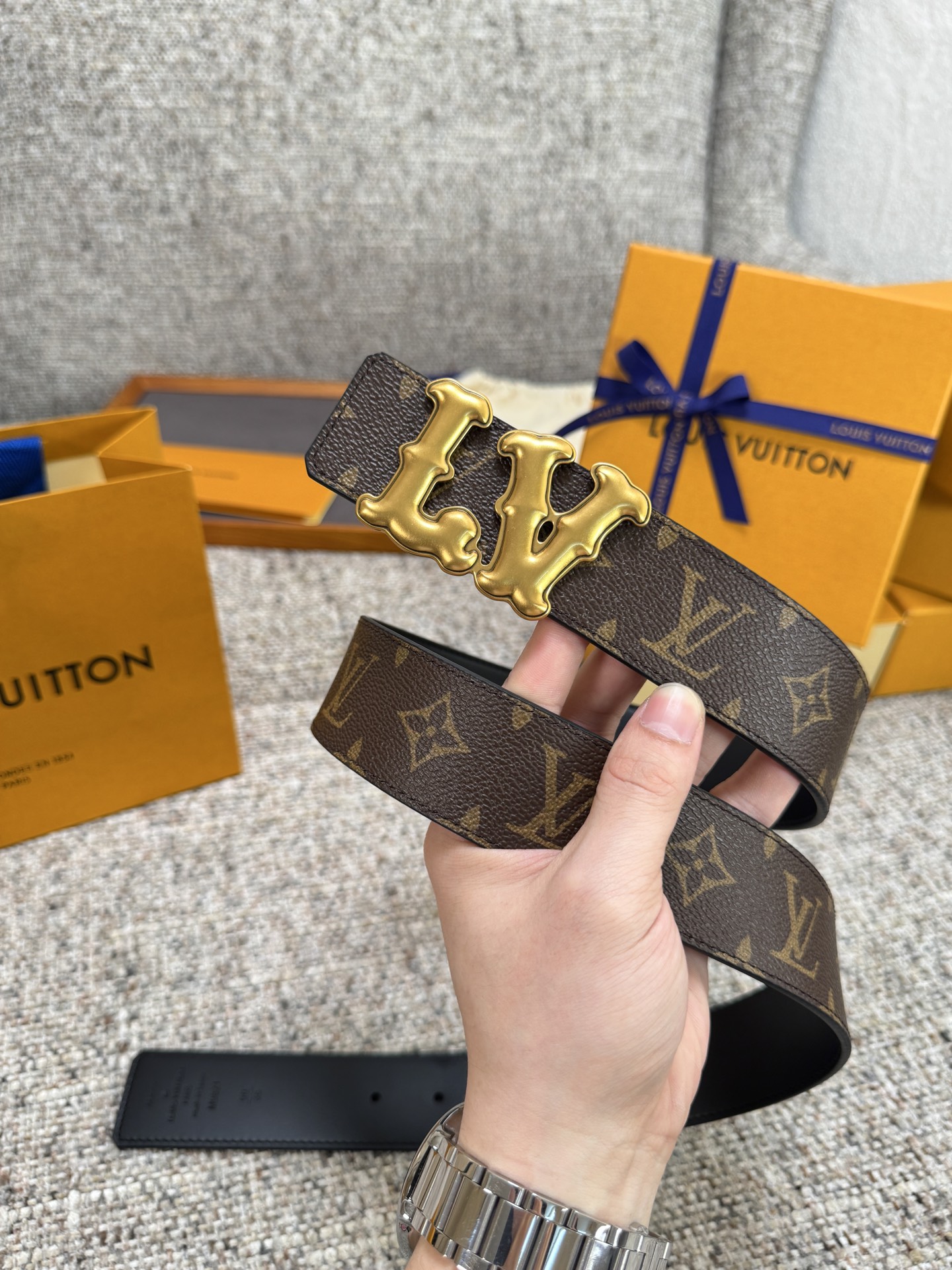 Louis Vuitton LV腰带 PVC皮底系列 原厂五金 精致手工绘边 柔软舒适 宽4.0