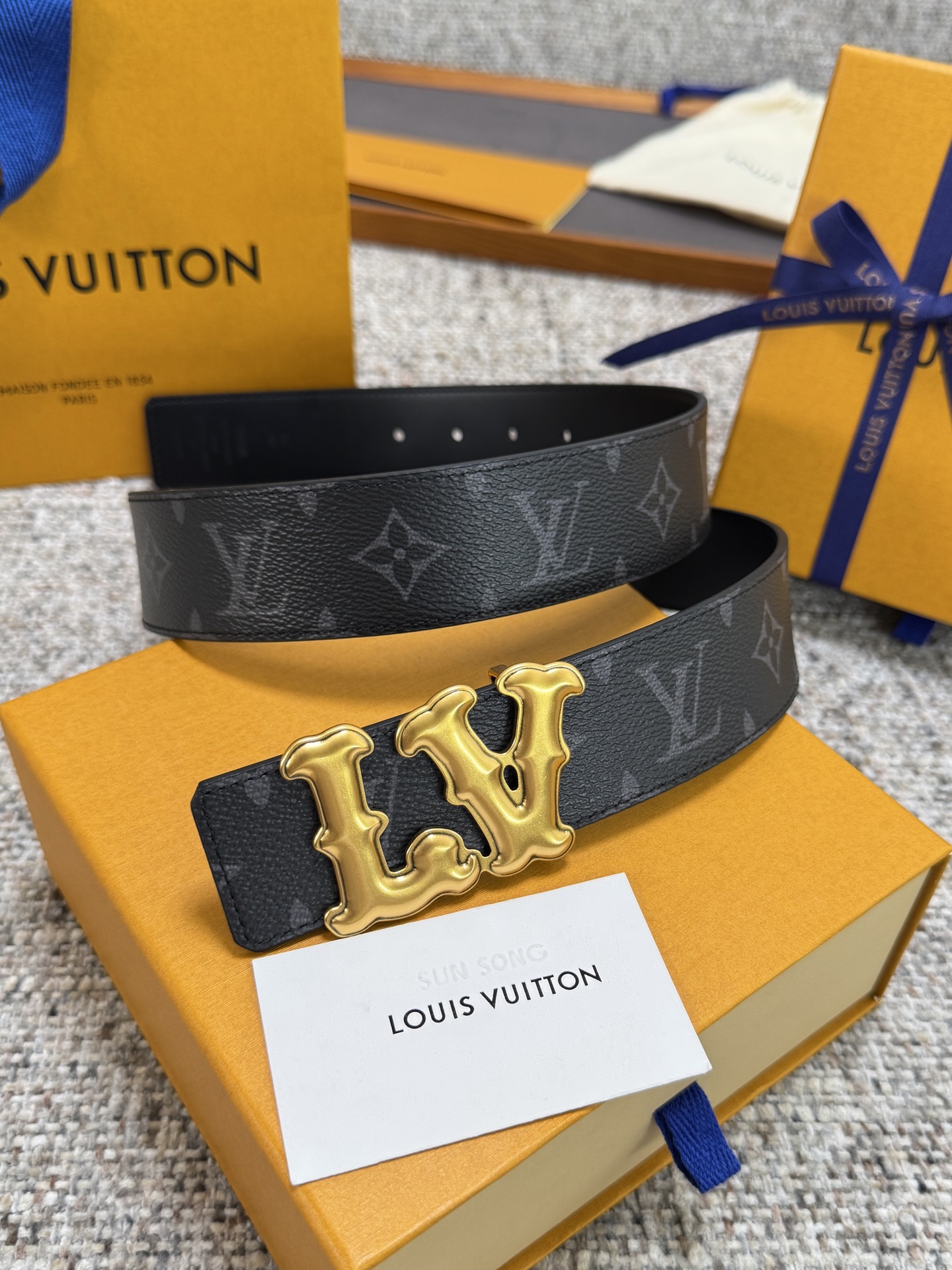 Louis Vuitton LV腰带 PVC皮底系列 原厂五金 精致手工绘边 柔软舒适 宽4.0