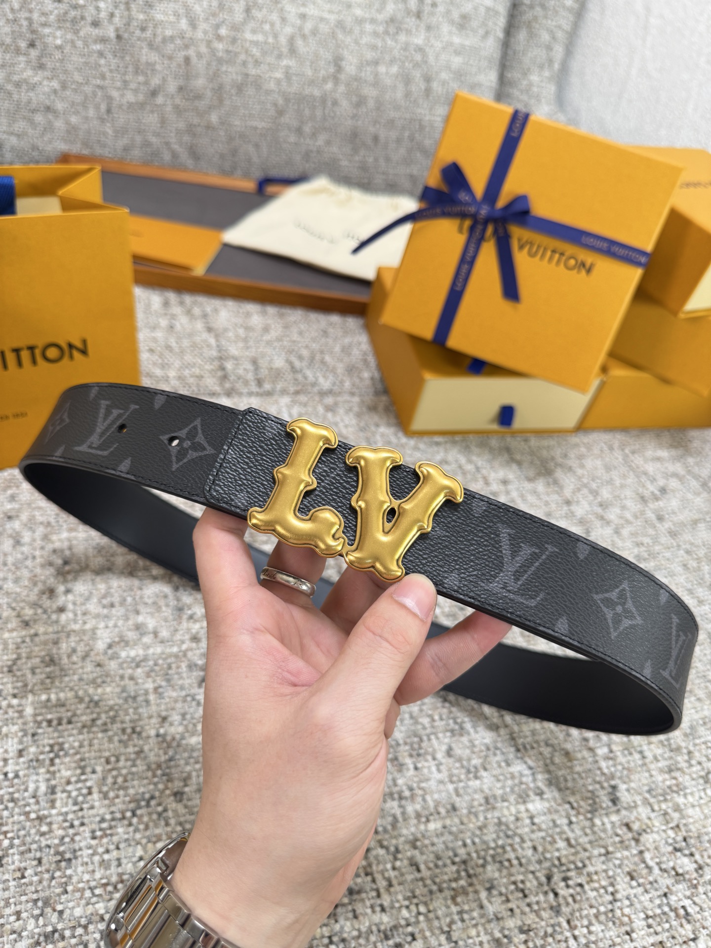 Louis Vuitton LV腰带 PVC皮底系列 原厂五金 精致手工绘边 柔软舒适 宽4.0