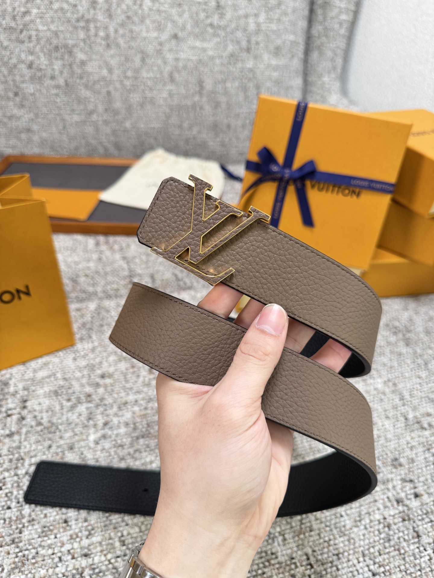 Ремень Initiales двусторонний Louis Vuitton