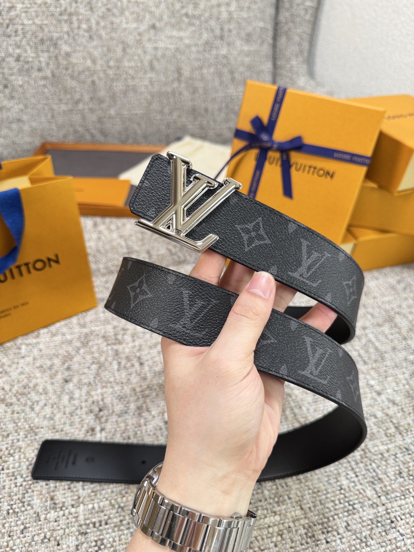 Louis Vuitton LV腰带 PVC皮底系列 原厂五金 精致手工绘边 柔软舒适 宽4.0