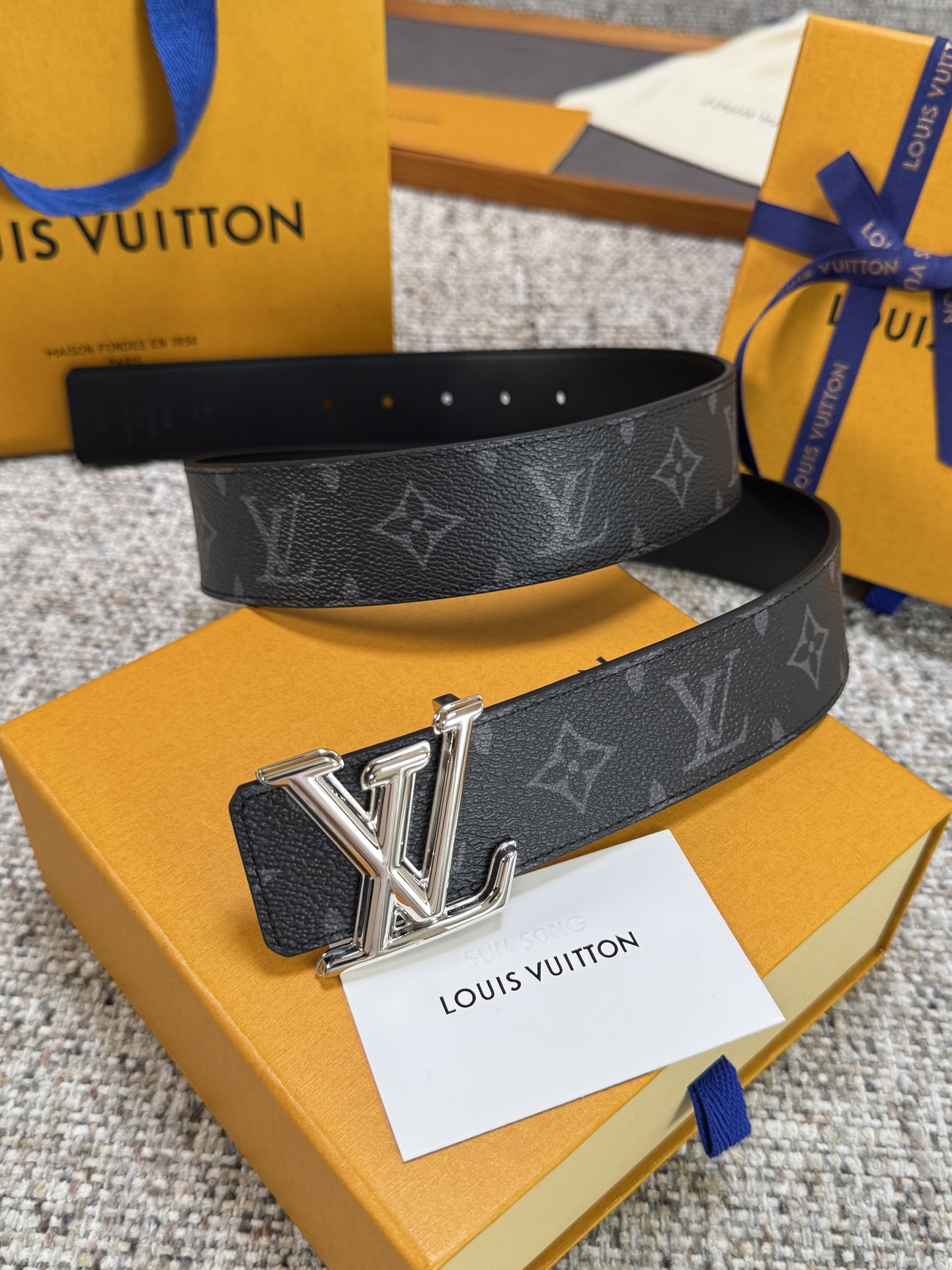 Louis Vuitton LV腰带 PVC皮底系列 原厂五金 精致手工绘边 柔软舒适 宽4.0