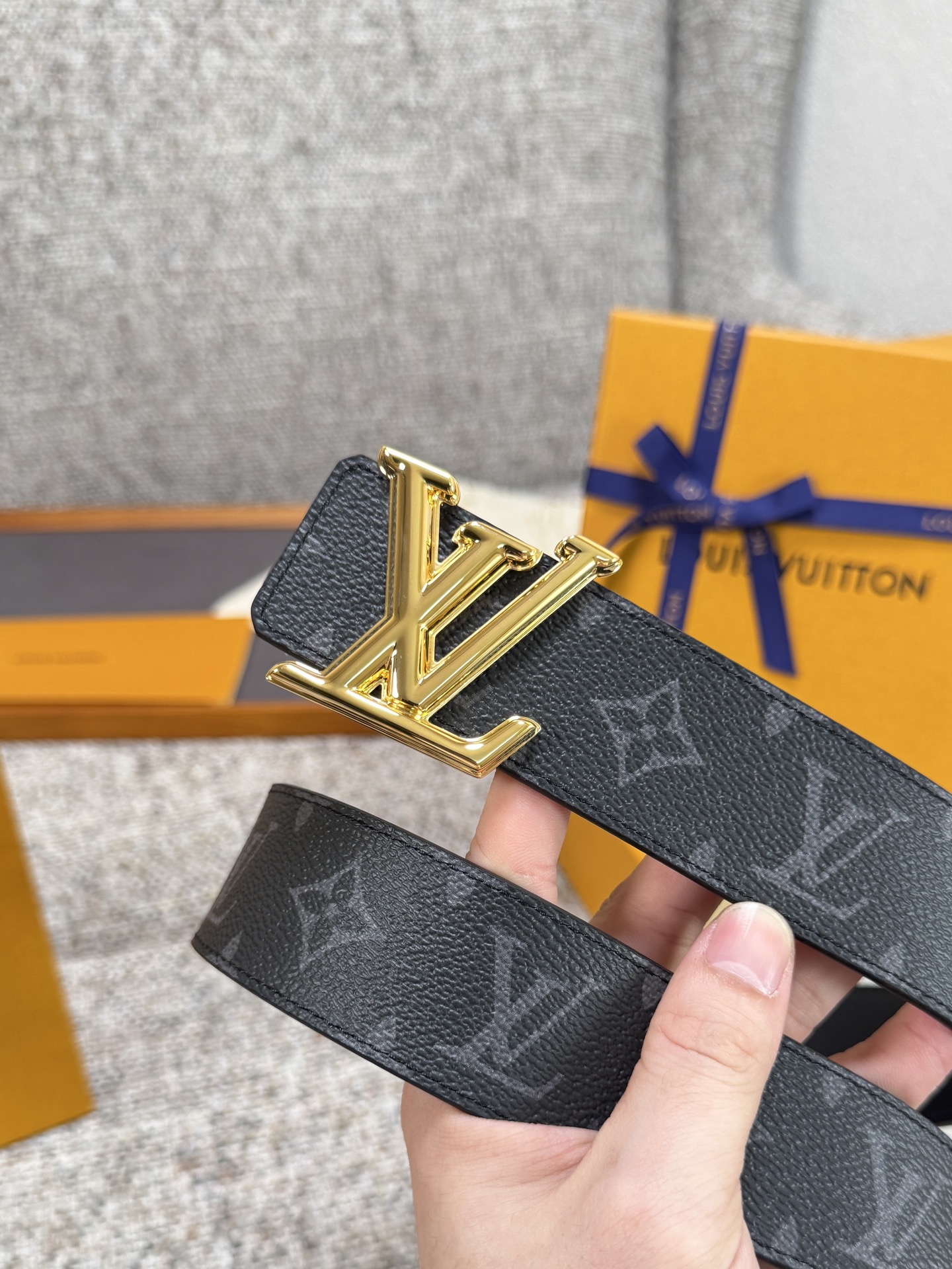 Louis Vuitton LV腰带 PVC皮底系列 原厂五金 精致手工绘边 柔软舒适 宽4.0