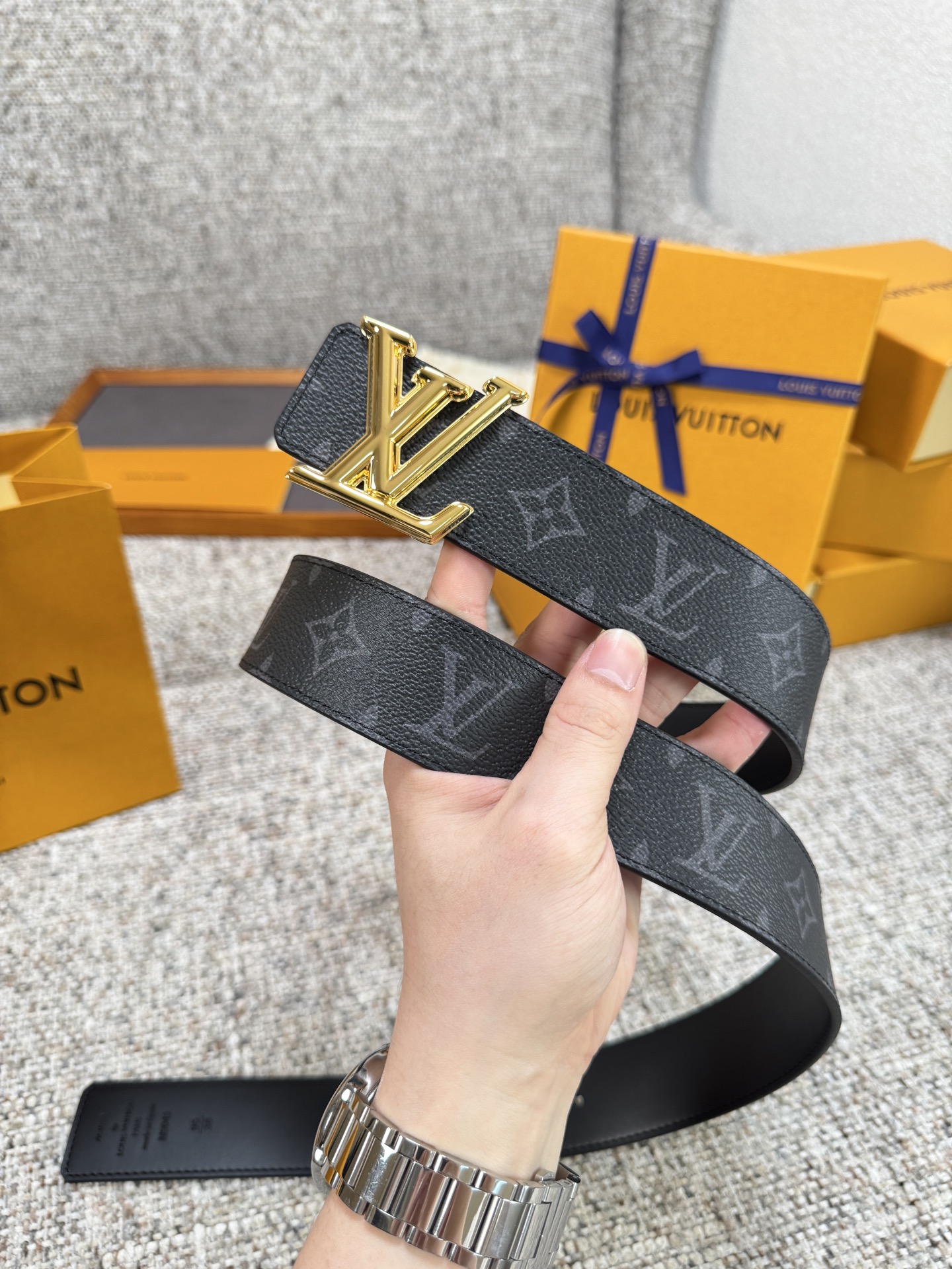 Louis Vuitton LV腰带 PVC皮底系列 原厂五金 精致手工绘边 柔软舒适 宽4.0