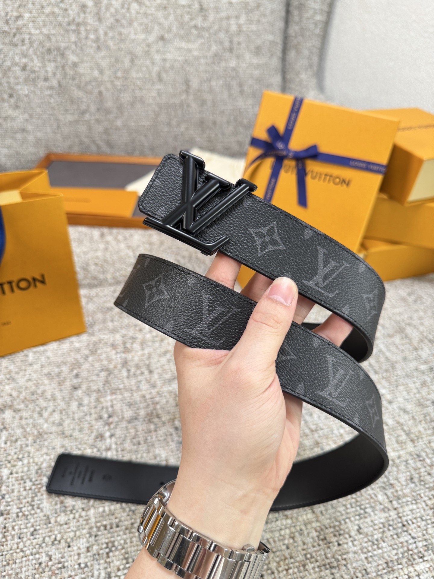 Louis Vuitton LV腰带 PVC皮底系列 原厂五金 精致手工绘边 柔软舒适 宽4.0