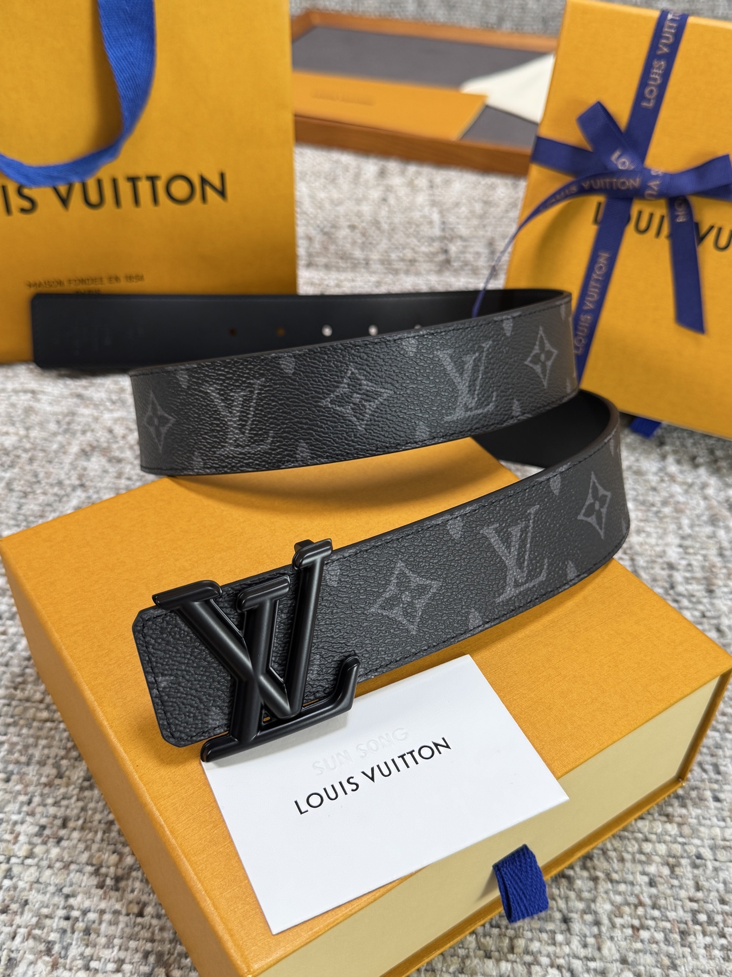 Louis Vuitton LV腰带 PVC皮底系列 原厂五金 精致手工绘边 柔软舒适 宽4.0
