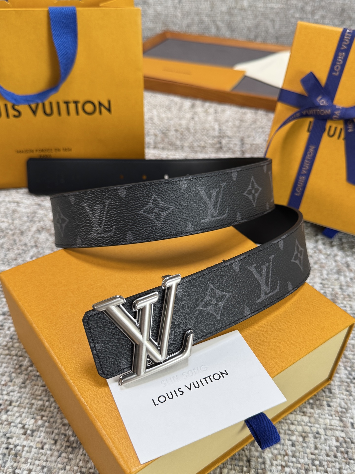 Louis Vuitton LV腰带 PVC皮底系列 原厂五金 精致手工绘边 柔软舒适 宽4.0