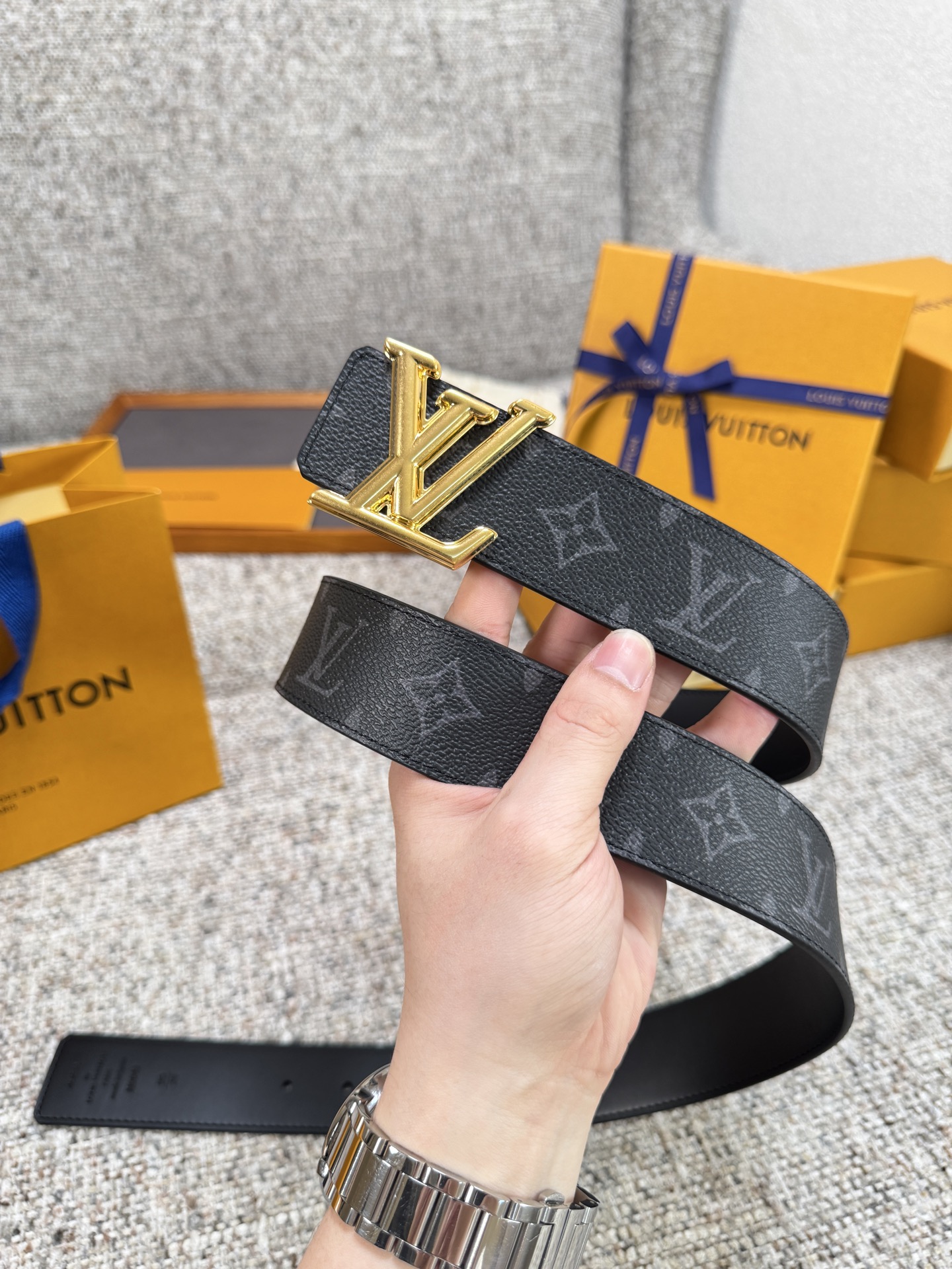 Louis Vuitton LV腰带 PVC皮底系列 原厂五金 精致手工绘边 柔软舒适 宽4.0