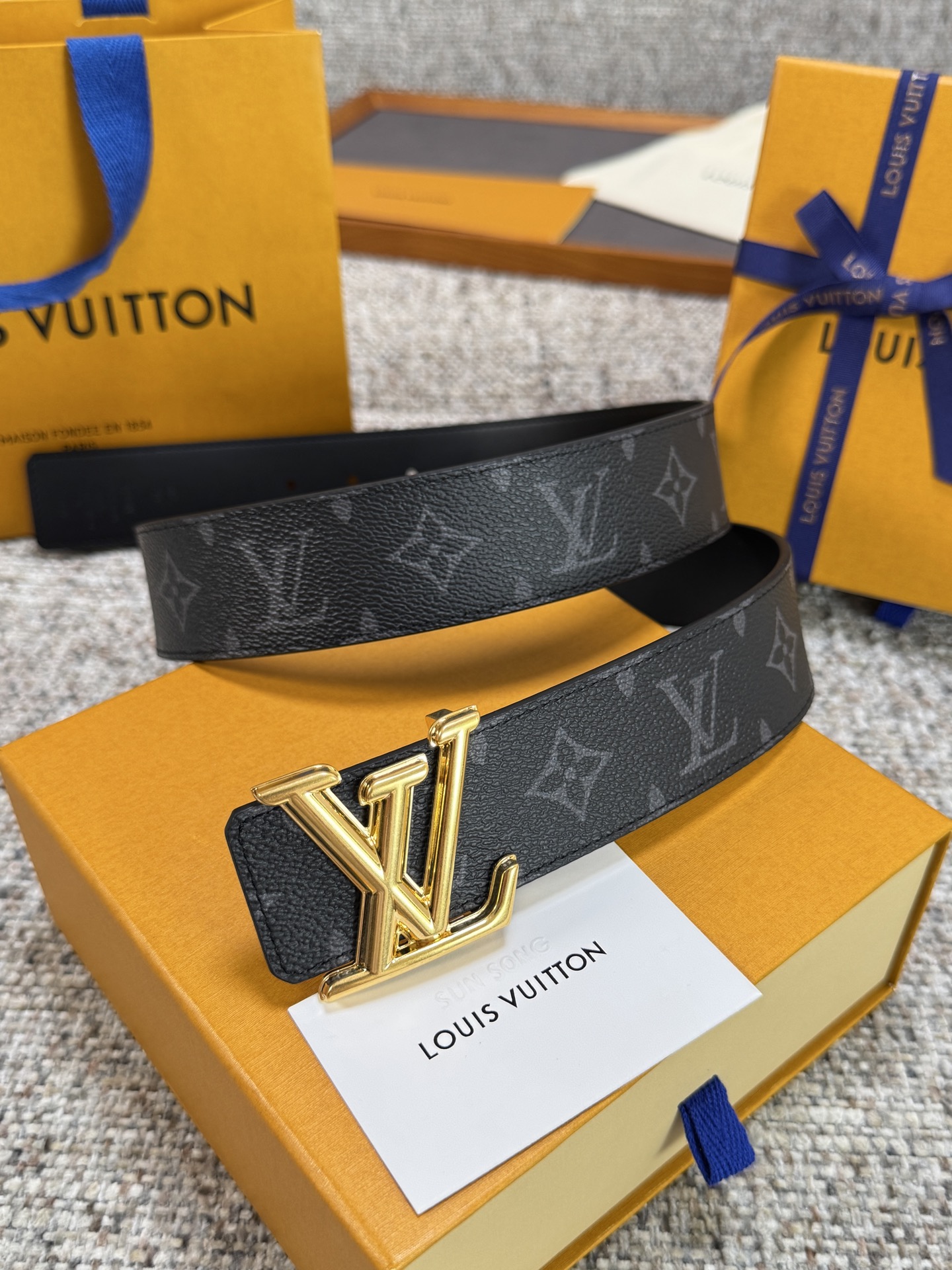 Louis Vuitton LV腰带 PVC皮底系列 原厂五金 精致手工绘边 柔软舒适 宽4.0