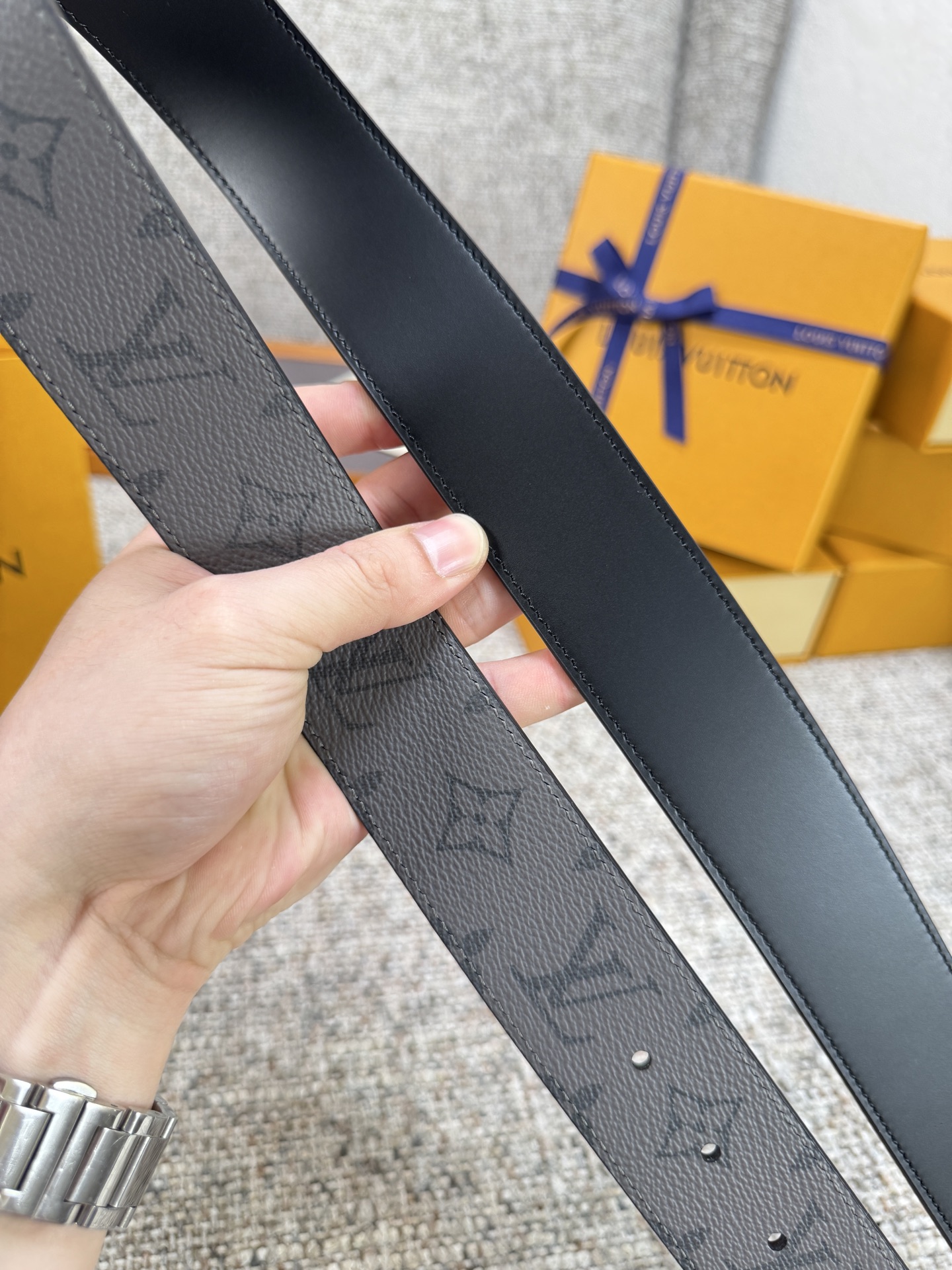 Louis Vuitton LV腰带 PVC皮底系列 原厂五金 精致手工绘边 柔软舒适 宽4.0