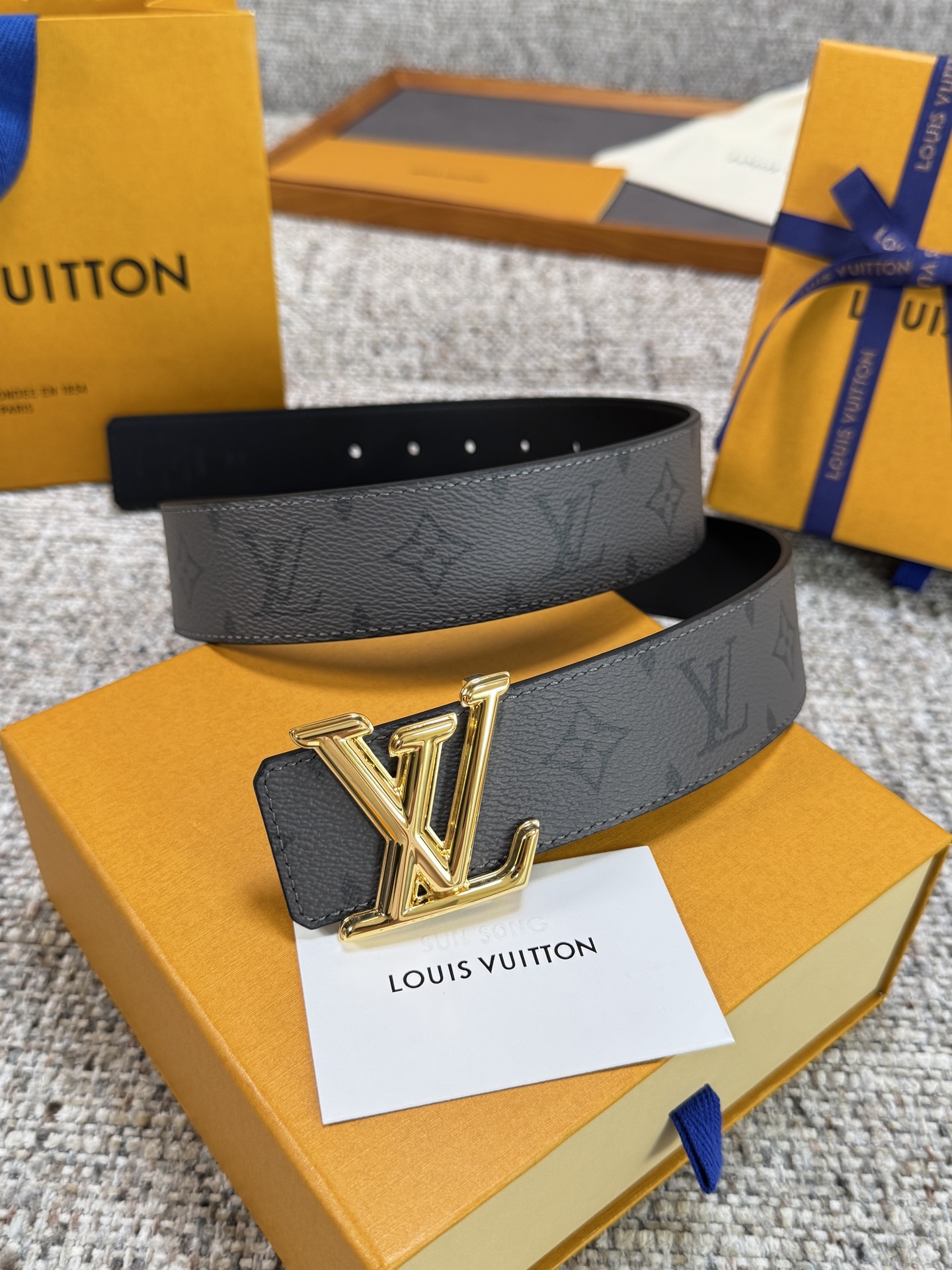 Louis Vuitton LV腰带 PVC皮底系列 原厂五金 精致手工绘边 柔软舒适 宽4.0