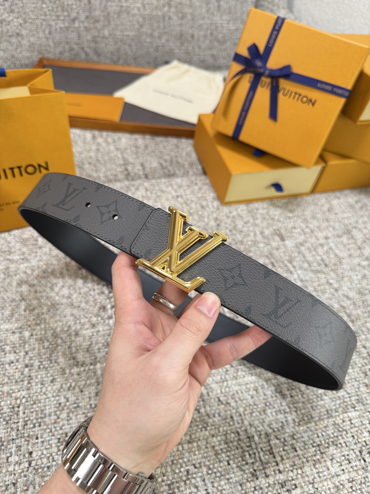 Louis Vuitton LV腰带 PVC皮底系列 原厂五金 精致手工绘边 柔软舒适 宽4.0