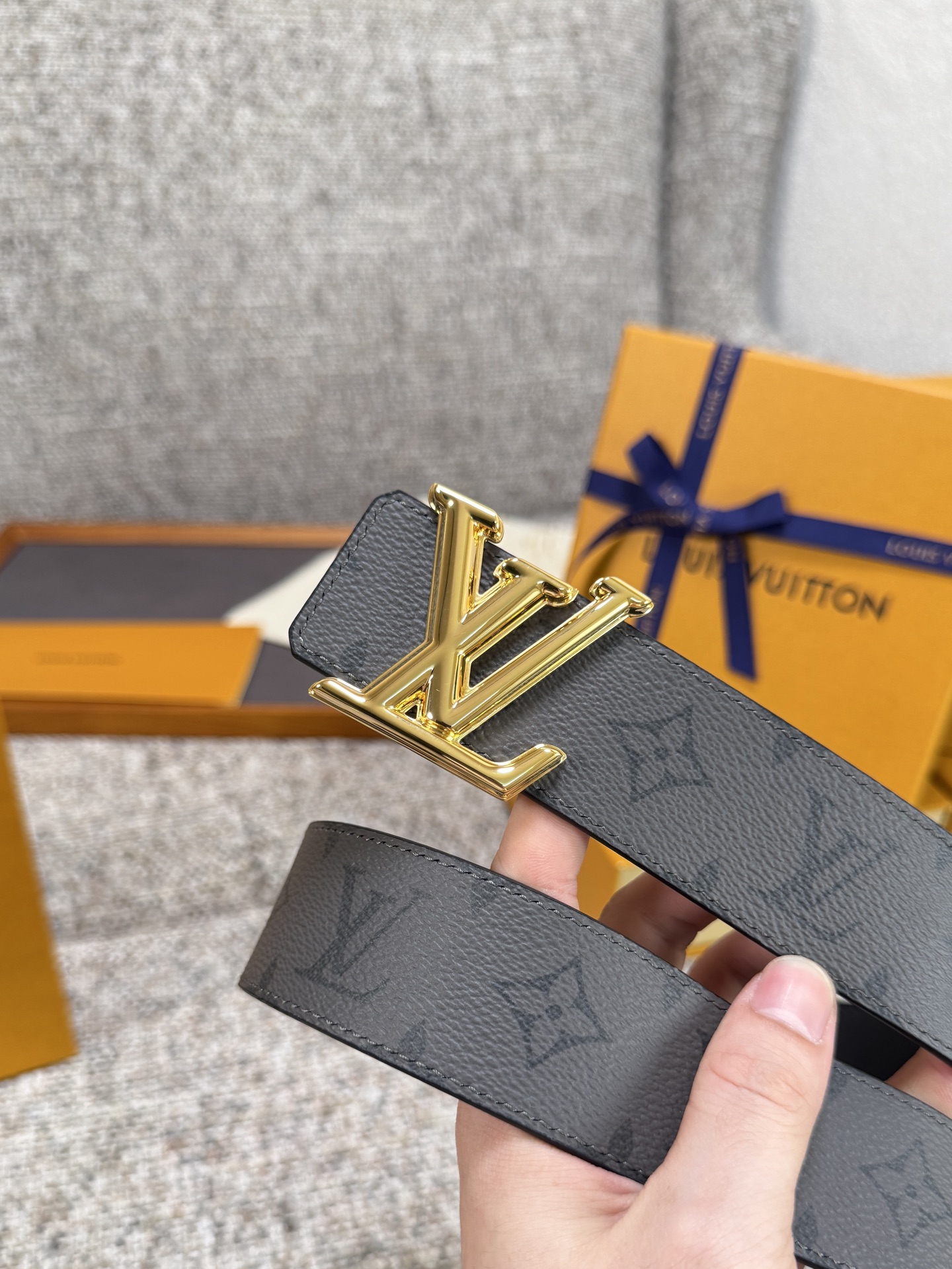 Louis Vuitton LV腰带 PVC皮底系列 原厂五金 精致手工绘边 柔软舒适 宽4.0