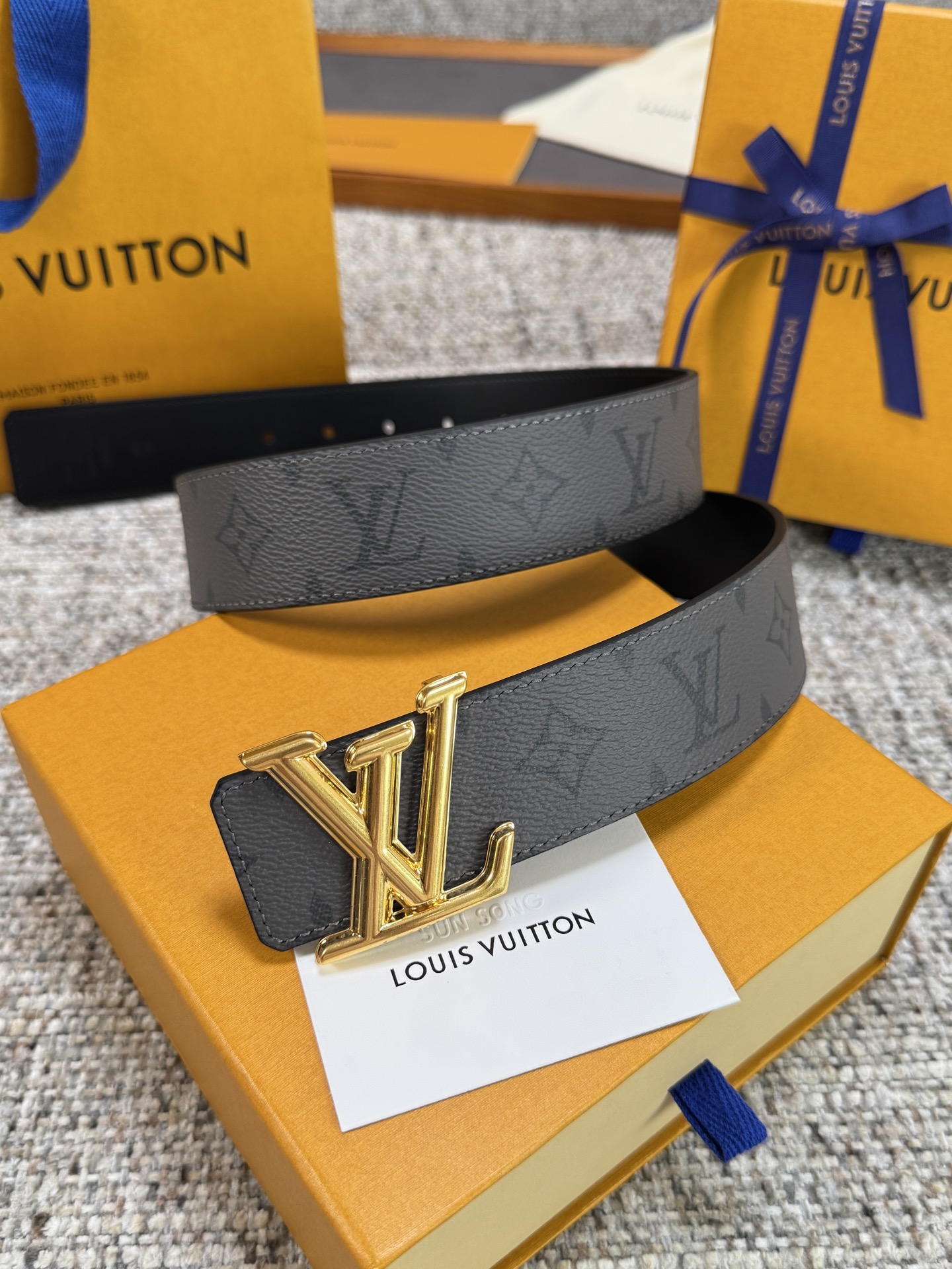 Louis Vuitton LV腰带 PVC皮底系列 原厂五金 精致手工绘边 柔软舒适 宽4.0
