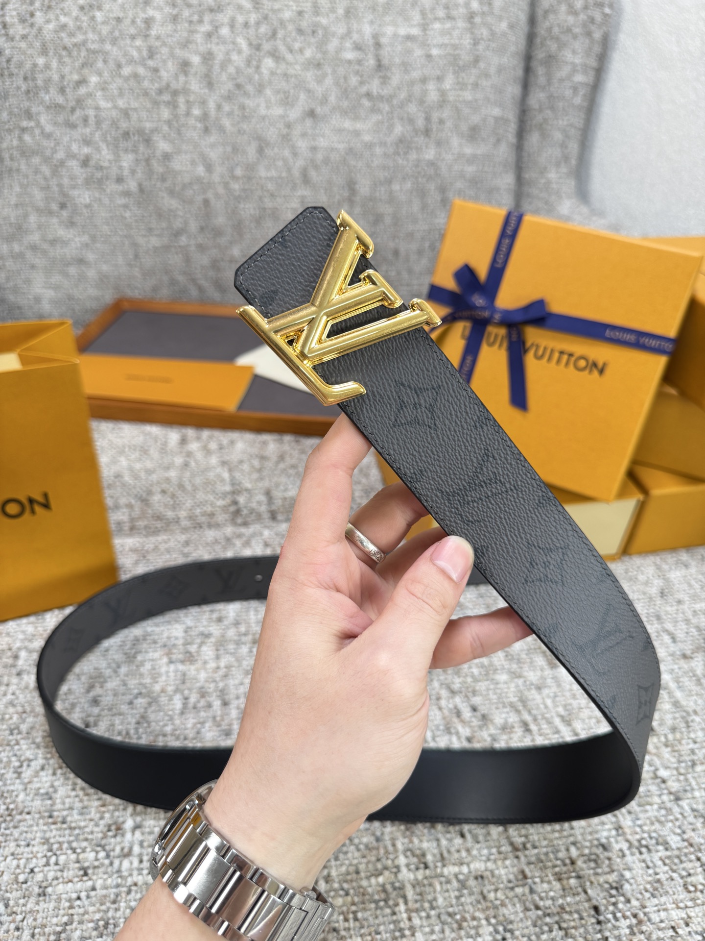 Louis Vuitton LV腰带 PVC皮底系列 原厂五金 精致手工绘边 柔软舒适 宽4.0