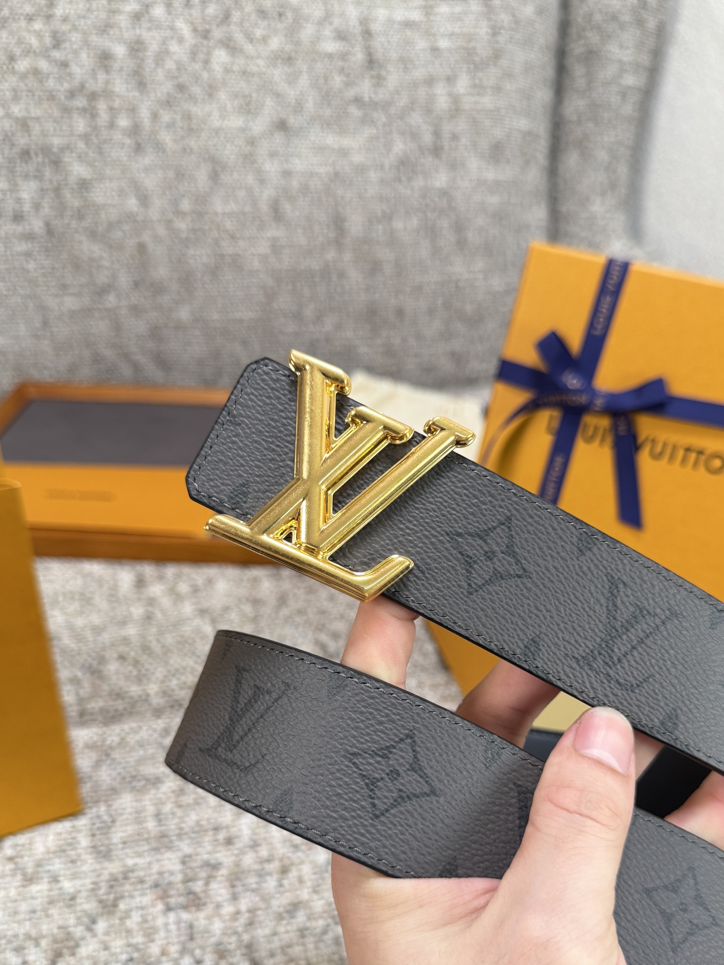 Louis Vuitton LV腰带 PVC皮底系列 原厂五金 精致手工绘边 柔软舒适 宽4.0