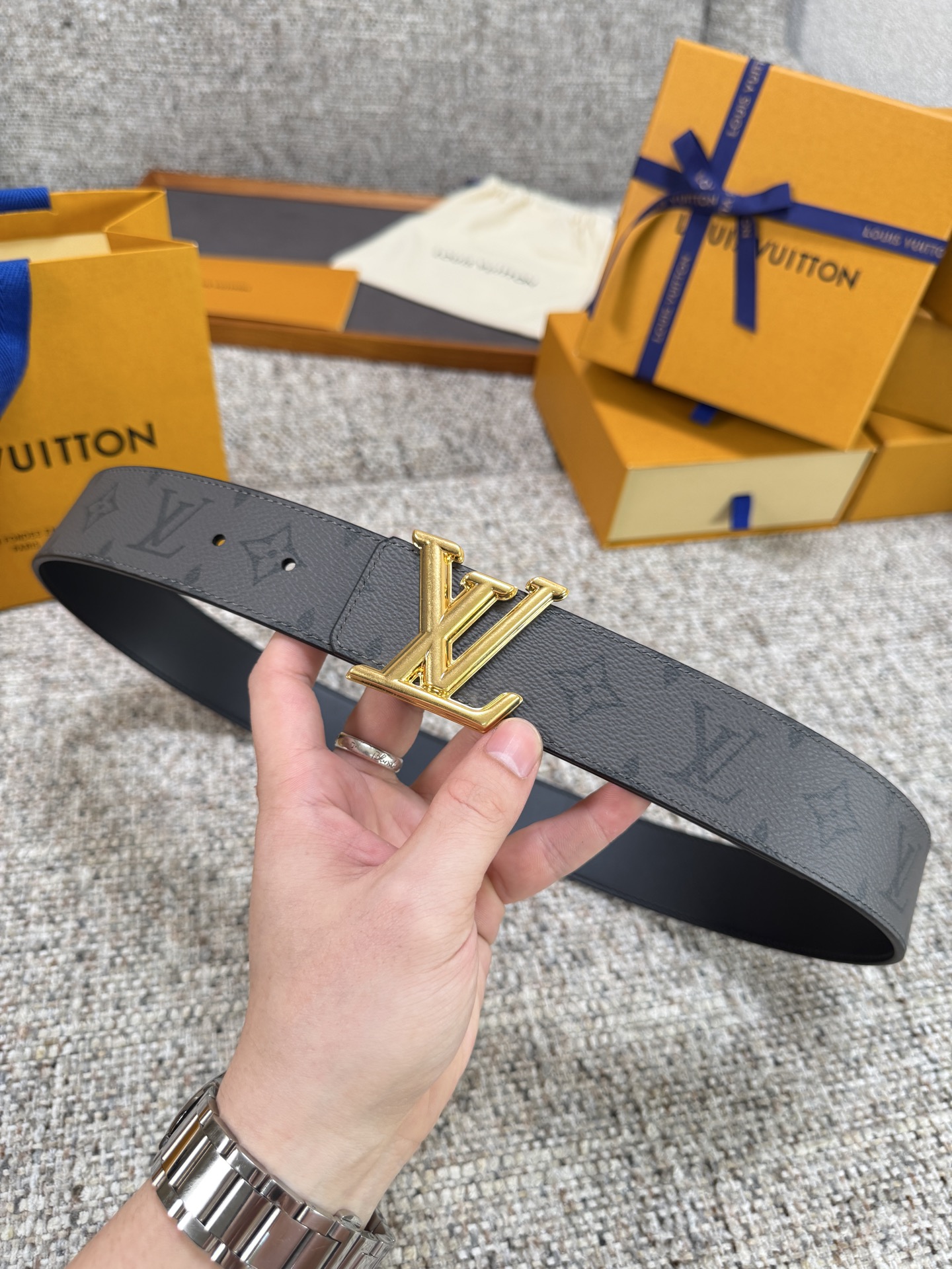 Louis Vuitton LV腰带 PVC皮底系列 原厂五金 精致手工绘边 柔软舒适 宽4.0