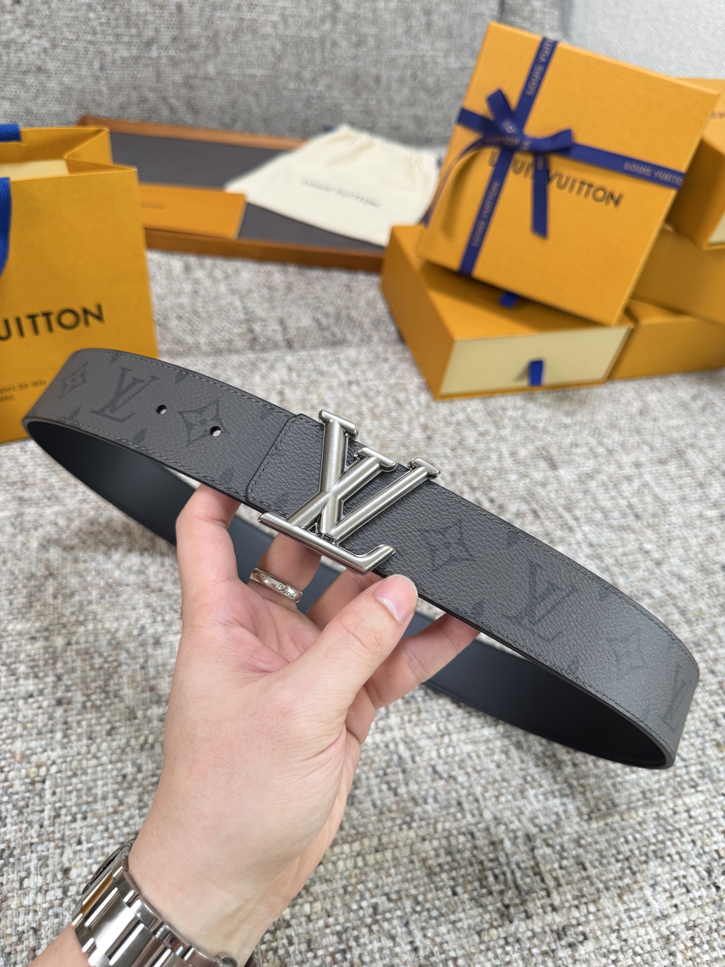 Louis Vuitton LV腰带 PVC皮底系列 原厂五金 精致手工绘边 柔软舒适 宽4.0