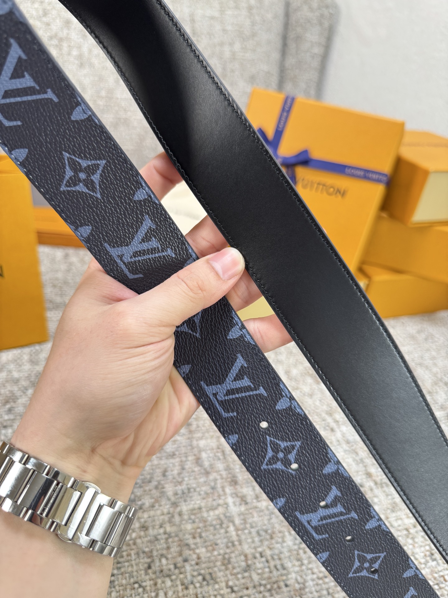 Louis Vuitton LV腰带 PVC皮底系列 原厂五金 精致手工绘边 柔软舒适 宽4.0