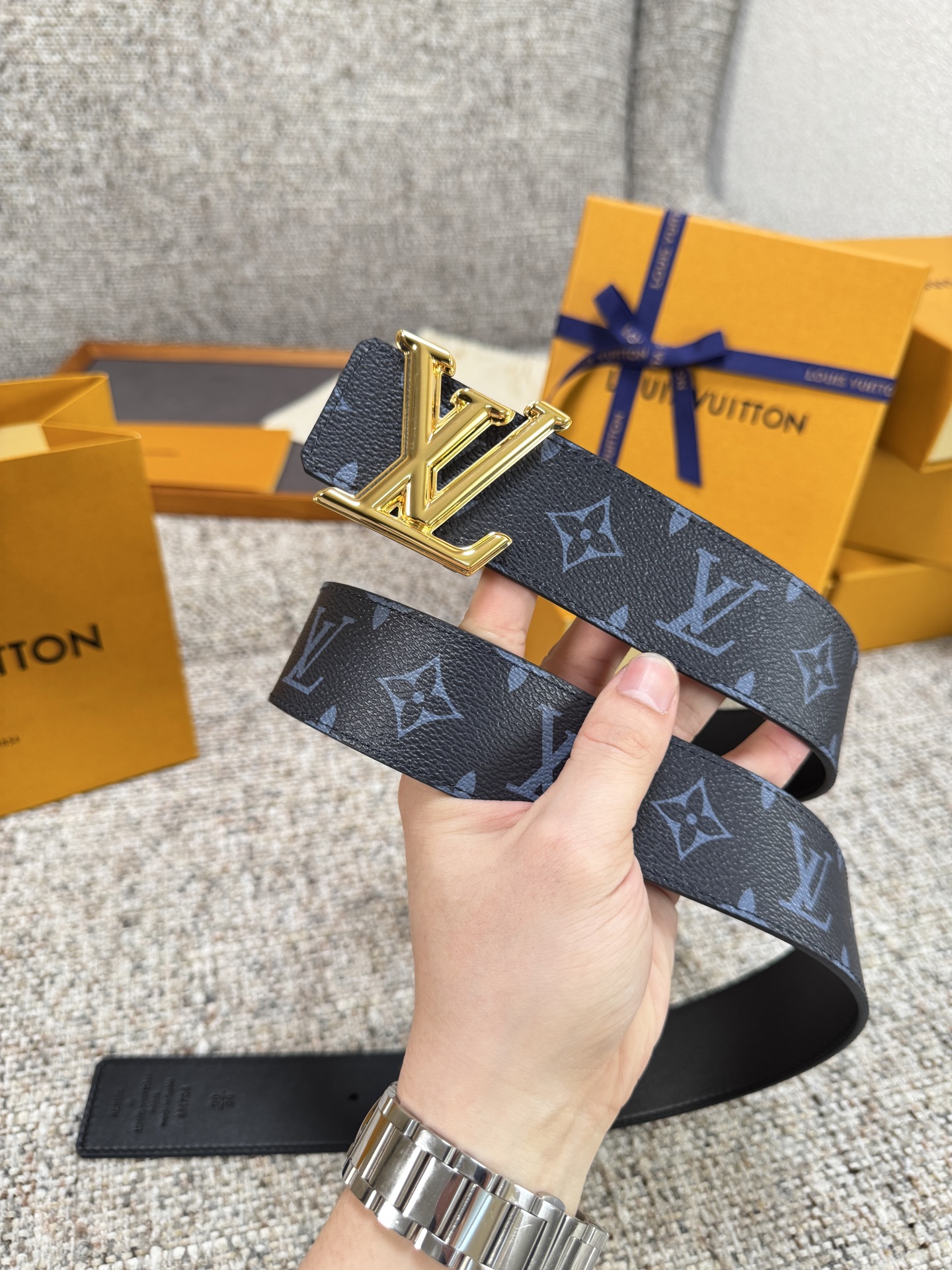 Louis Vuitton LV腰带 PVC皮底系列 原厂五金 精致手工绘边 柔软舒适 宽4.0