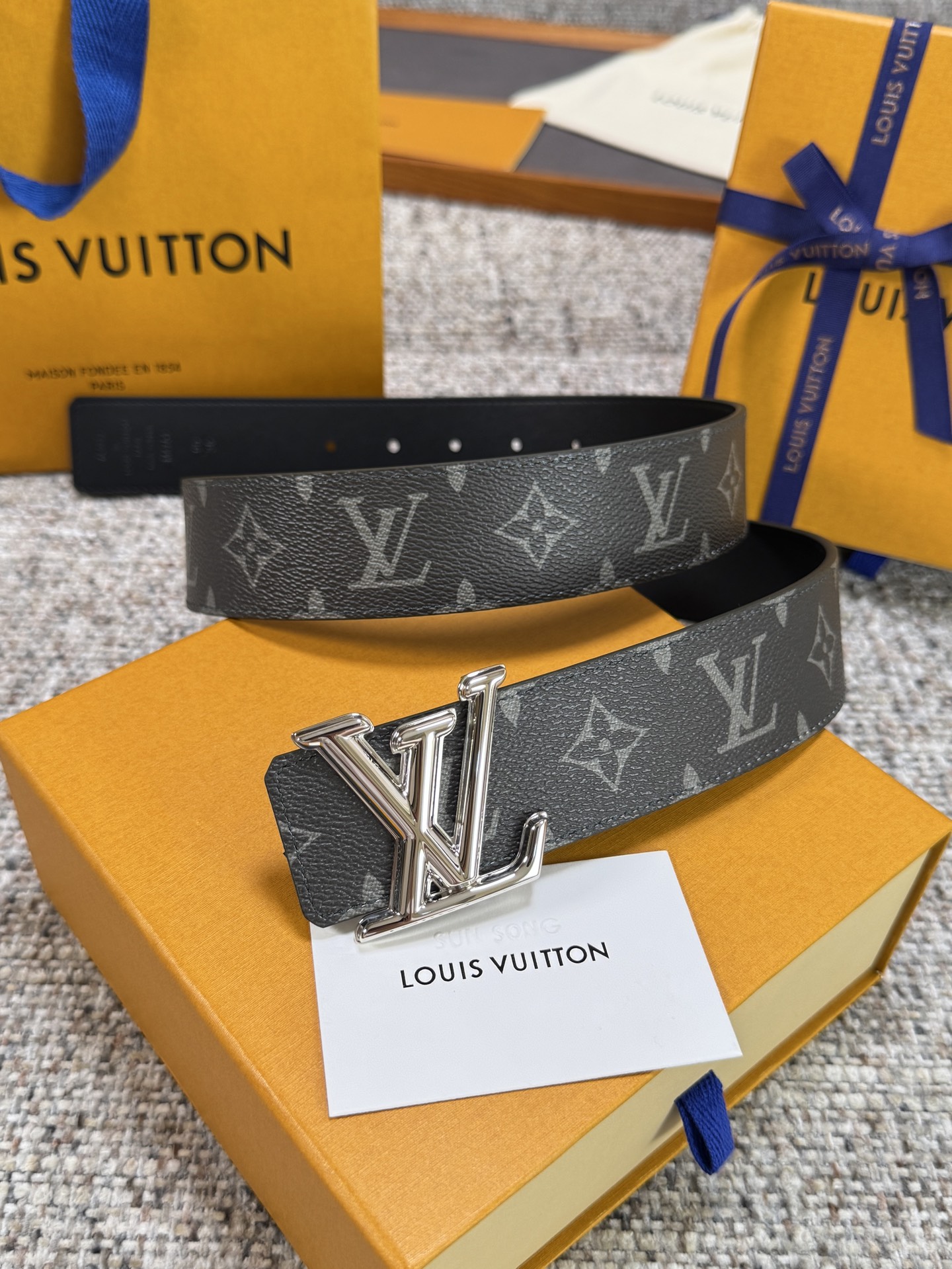Louis Vuitton LV腰带 PVC皮底系列 原厂五金 精致手工绘边 柔软舒适 宽4.0