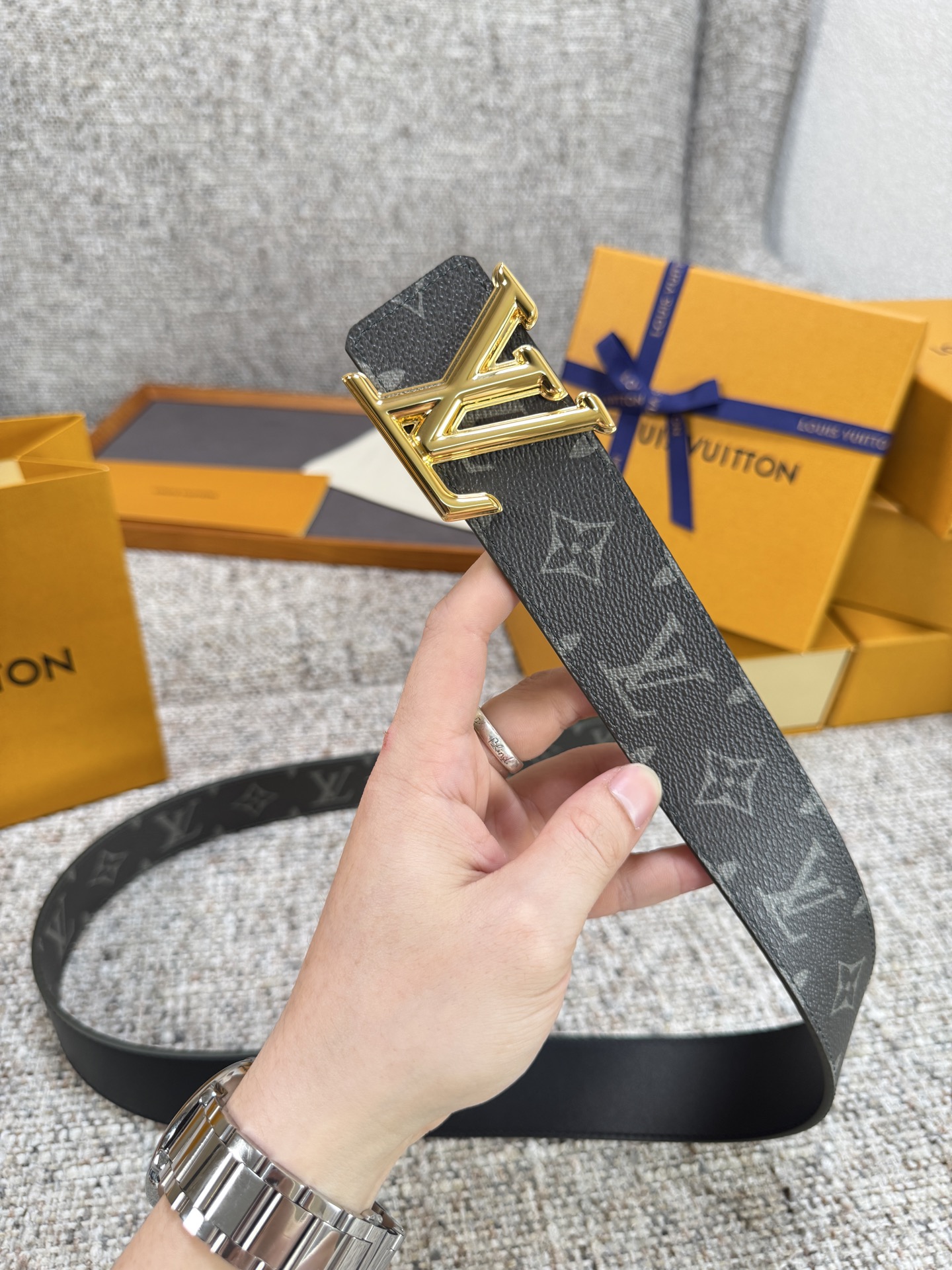 Louis Vuitton LV腰带 PVC皮底系列 原厂五金 精致手工绘边 柔软舒适 宽4.0