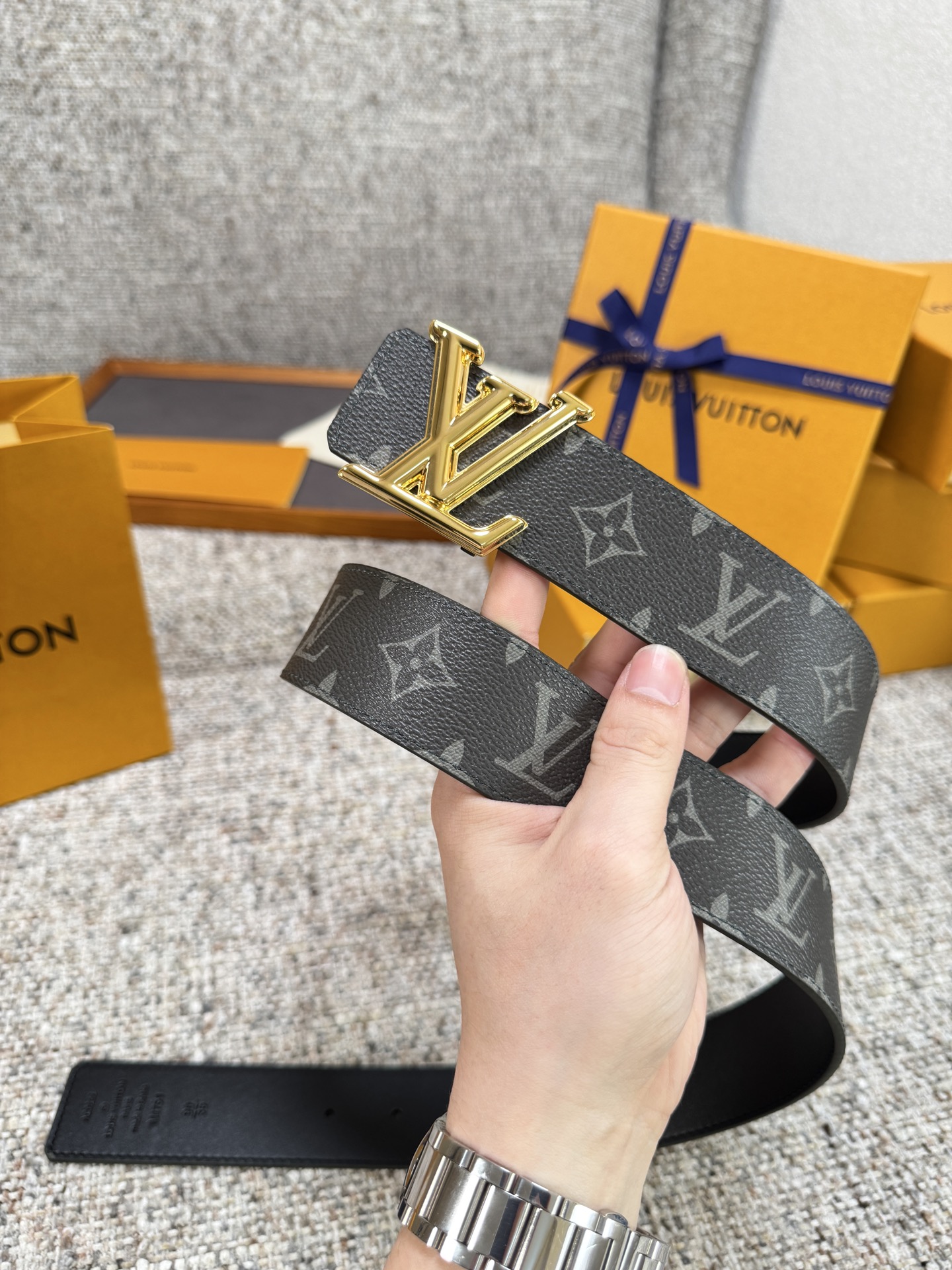 Louis Vuitton LV腰带 PVC皮底系列 原厂五金 精致手工绘边 柔软舒适 宽4.0