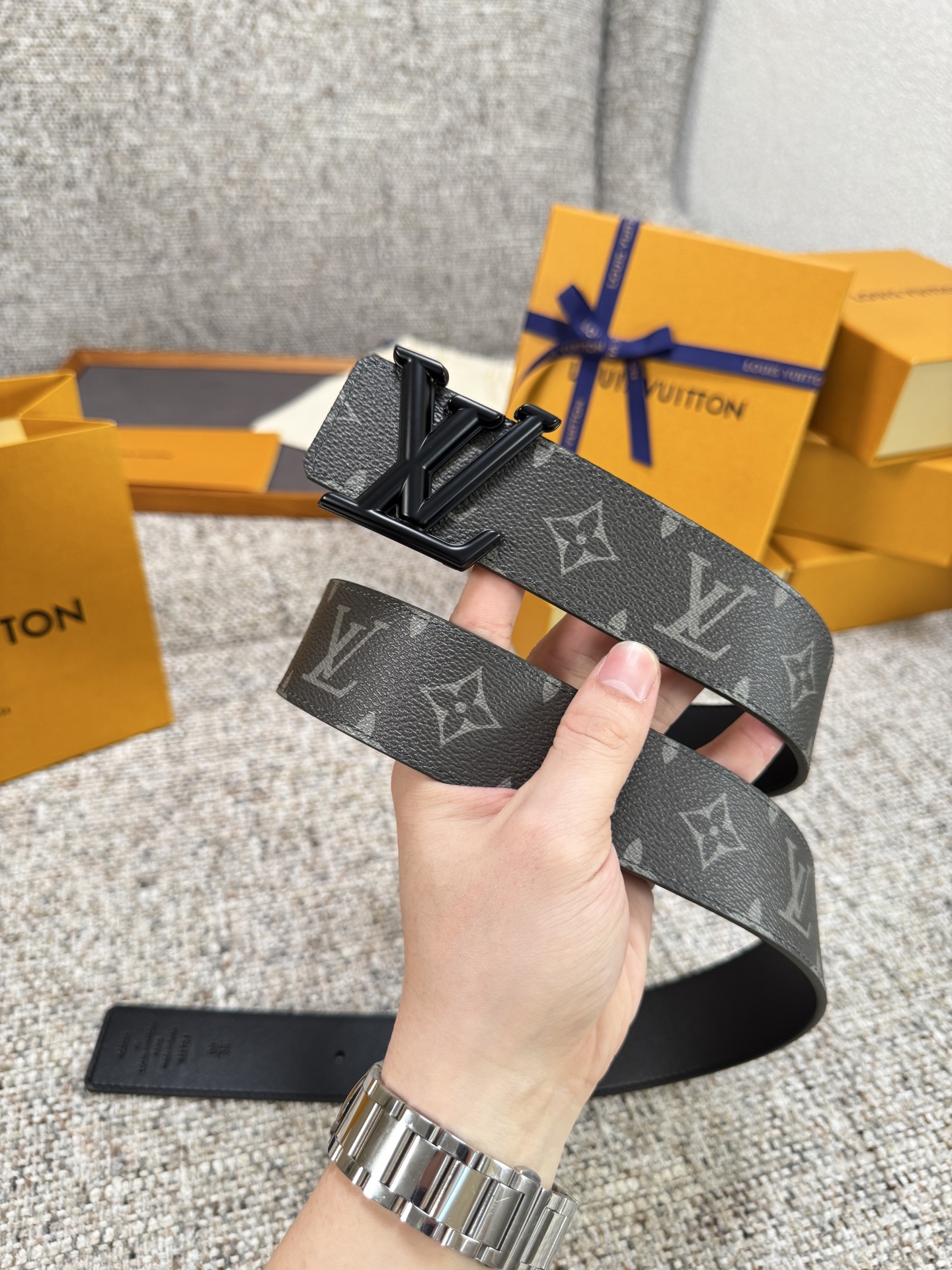 Louis Vuitton LV腰带 PVC皮底系列 原厂五金 精致手工绘边 柔软舒适 宽4.0