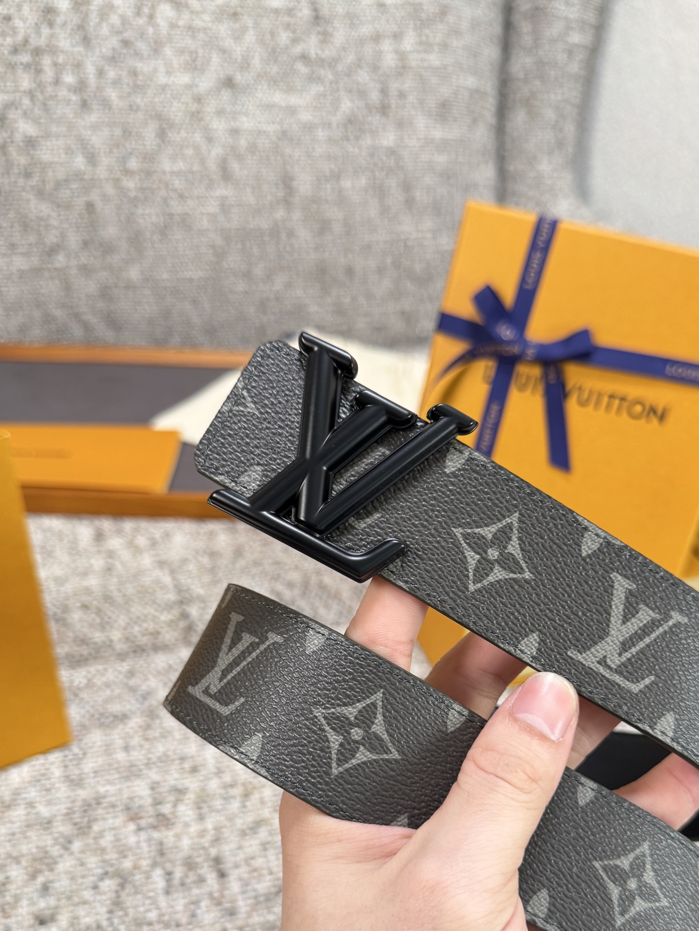 Louis Vuitton LV腰带 PVC皮底系列 原厂五金 精致手工绘边 柔软舒适 宽4.0