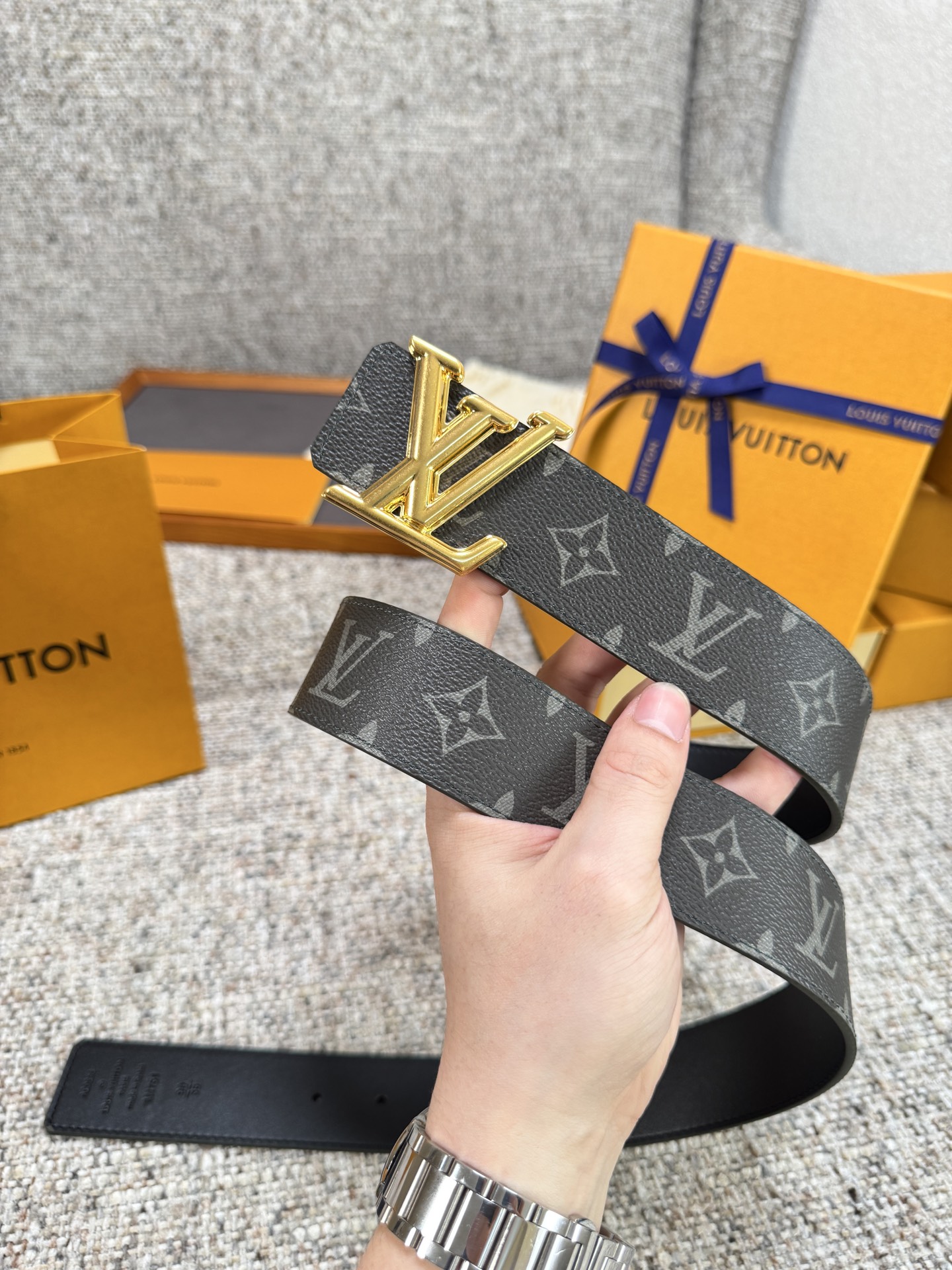 Louis Vuitton LV腰带 PVC皮底系列 原厂五金 精致手工绘边 柔软舒适 宽4.0