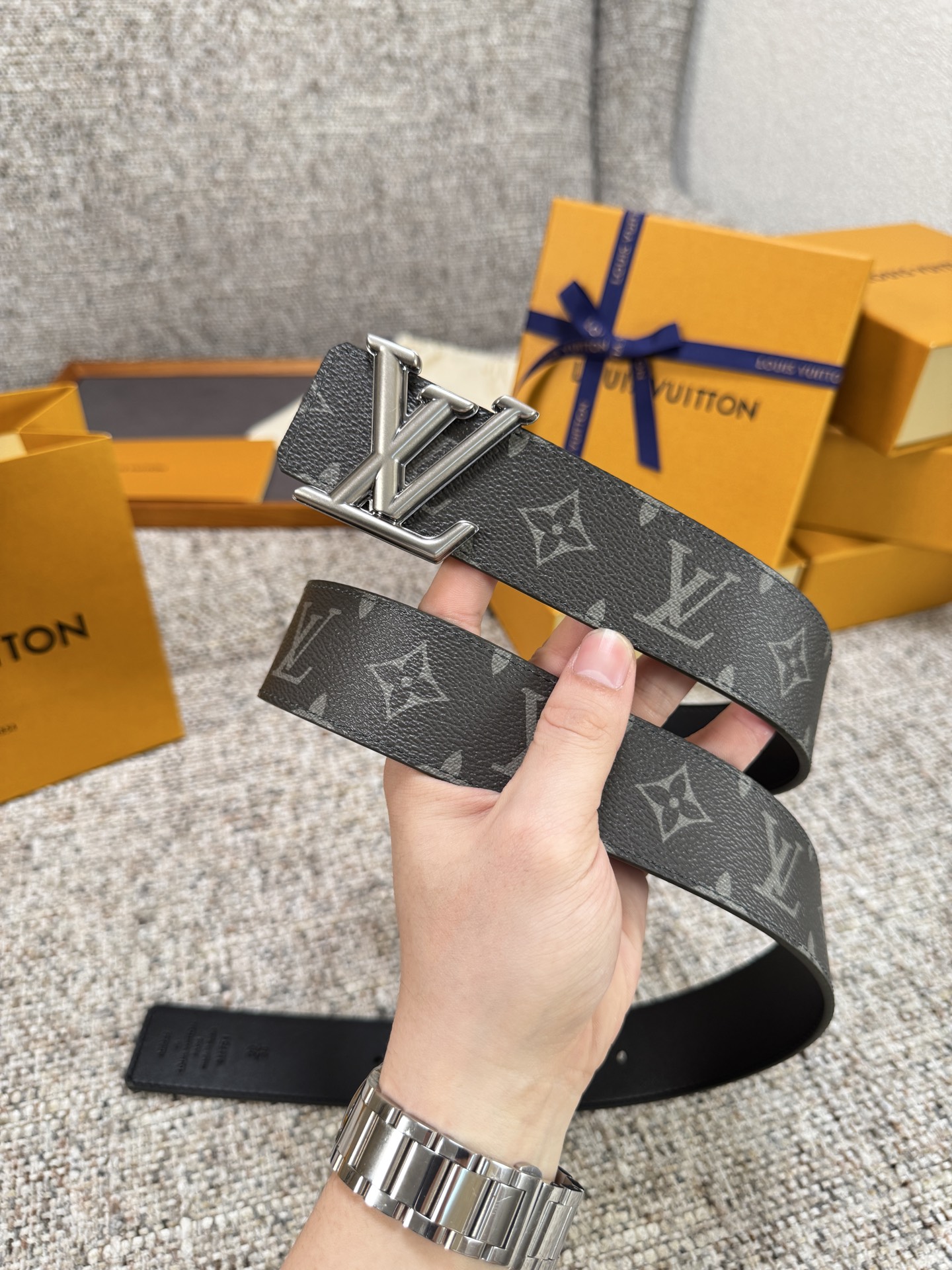 Louis Vuitton LV腰带 PVC皮底系列 原厂五金 精致手工绘边 柔软舒适 宽4.0