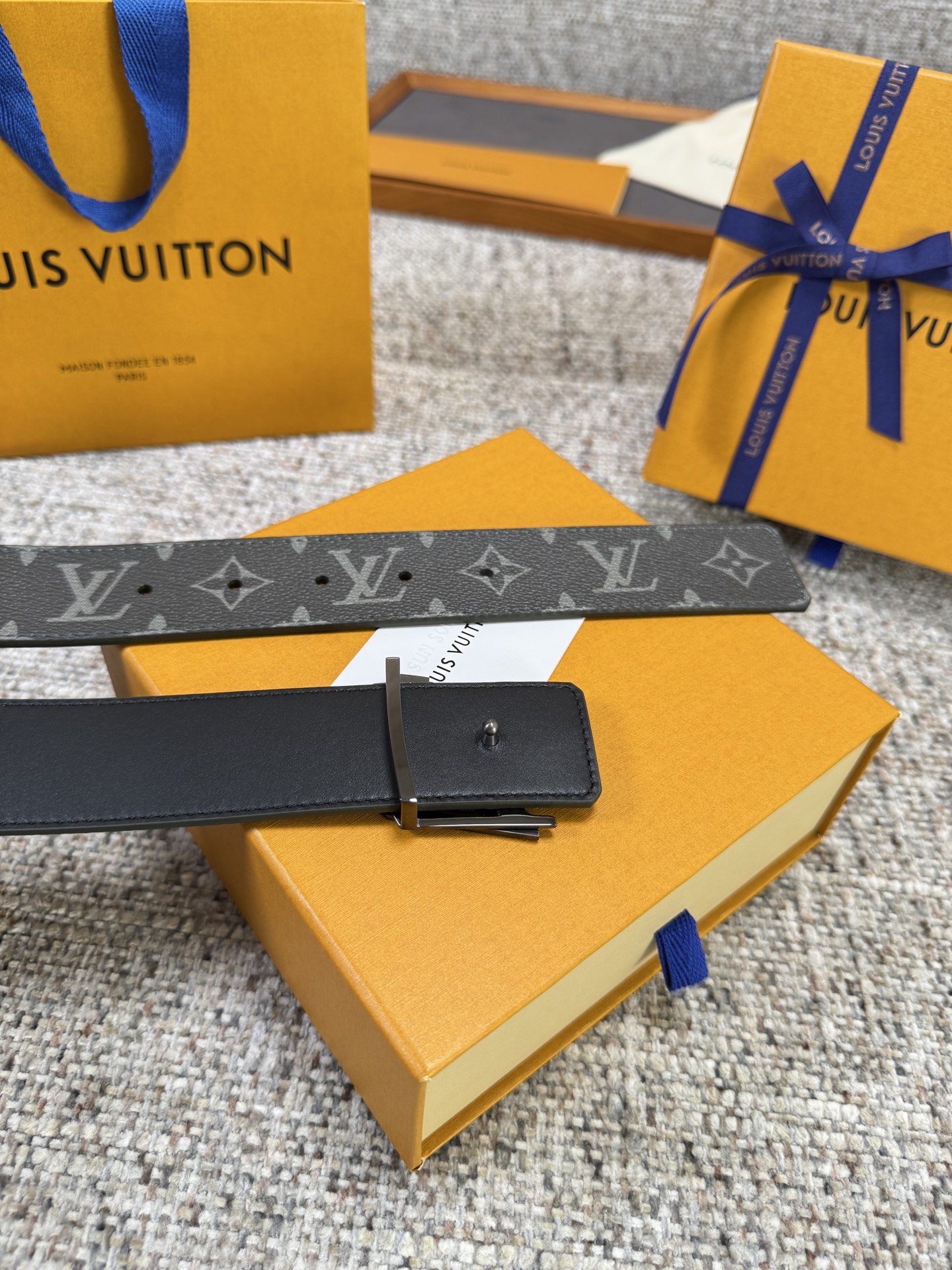 Louis Vuitton LV腰带 绿色老花皮底系列 原厂五金 精致手工绘边 柔软舒适 宽4.0