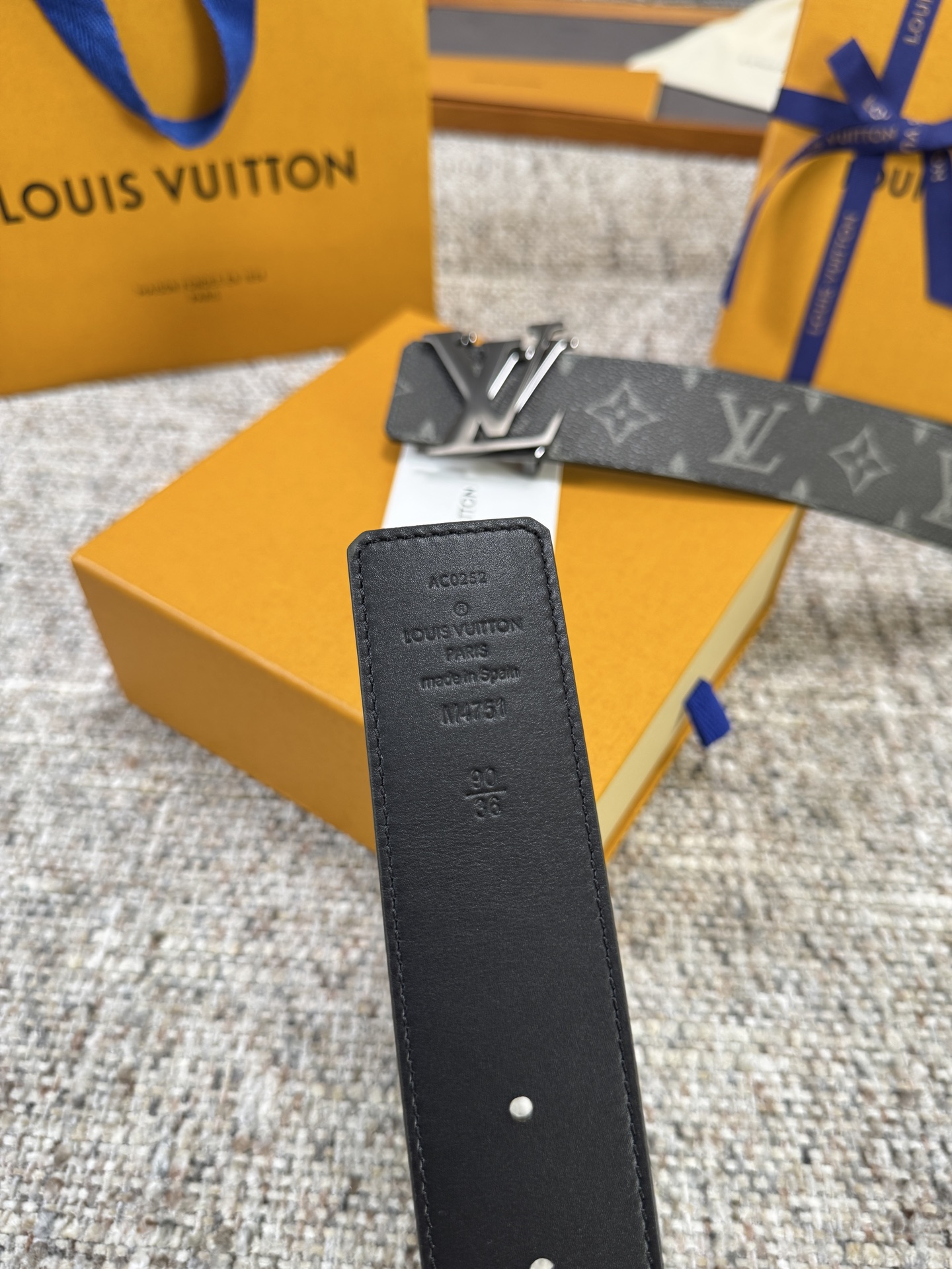 Louis Vuitton LV腰带 绿色老花皮底系列 原厂五金 精致手工绘边 柔软舒适 宽4.0