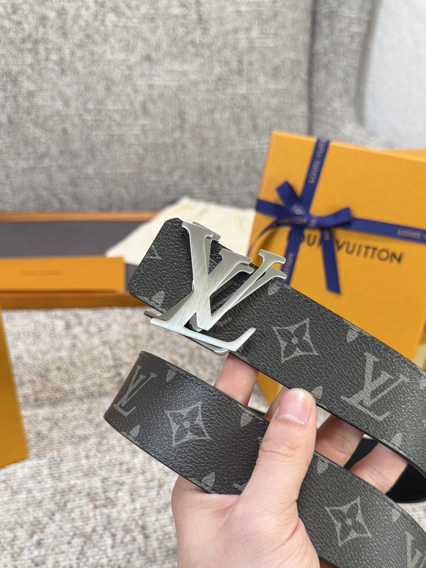 Louis Vuitton LV腰带 绿色老花皮底系列 原厂五金 精致手工绘边 柔软舒适 宽4.0