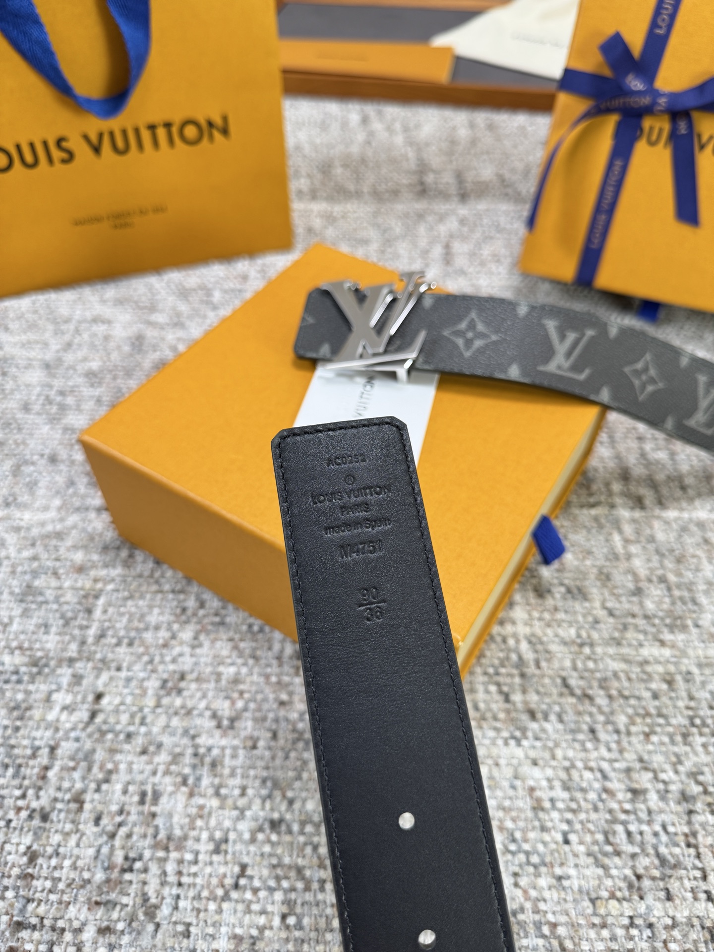 Louis Vuitton LV腰带 绿色老花皮底系列 原厂五金 精致手工绘边 柔软舒适 宽4.0
