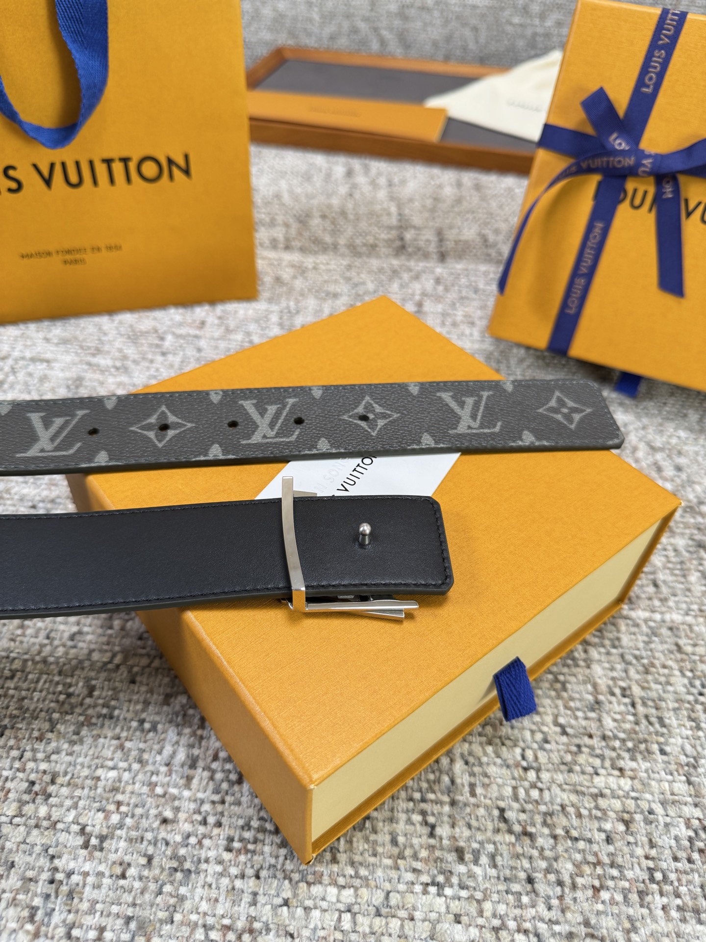Louis Vuitton LV腰带 绿色老花皮底系列 原厂五金 精致手工绘边 柔软舒适 宽4.0