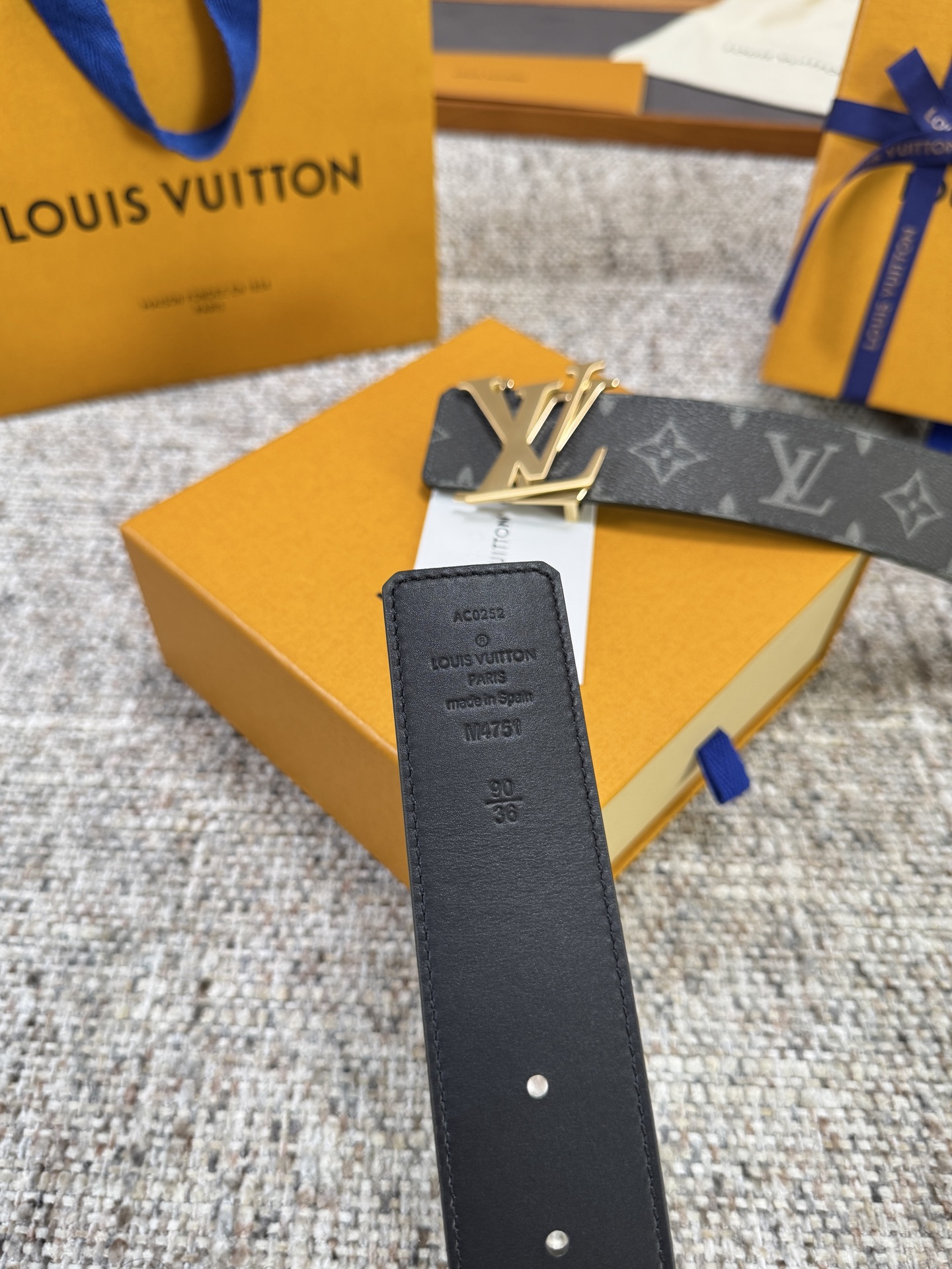 Louis Vuitton LV腰带 绿色老花皮底系列 原厂五金 精致手工绘边 柔软舒适 宽4.0