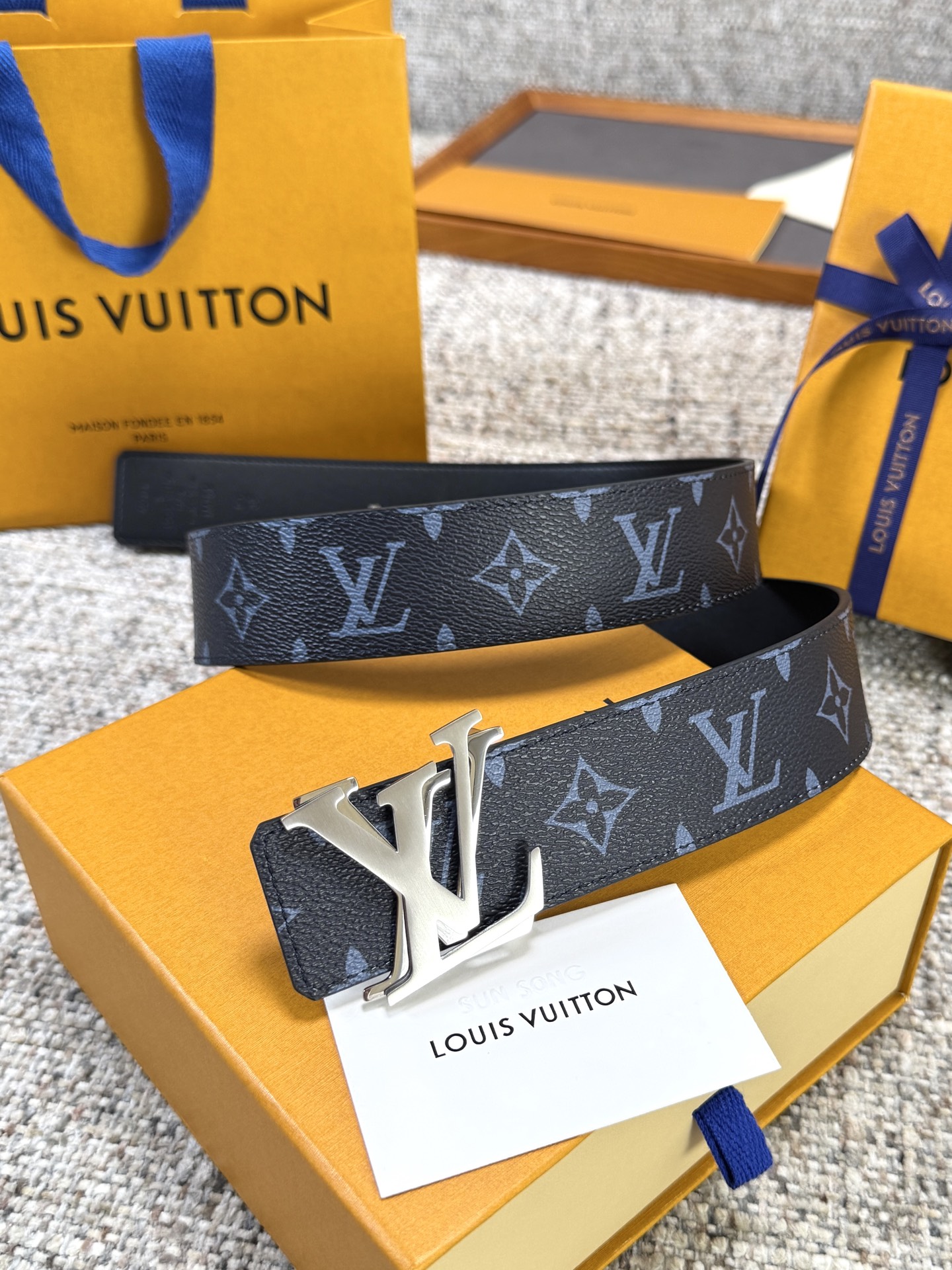 Louis Vuitton LV腰带 蓝色老花皮底系列 原厂五金 精致手工绘边 柔软舒适 宽4.0