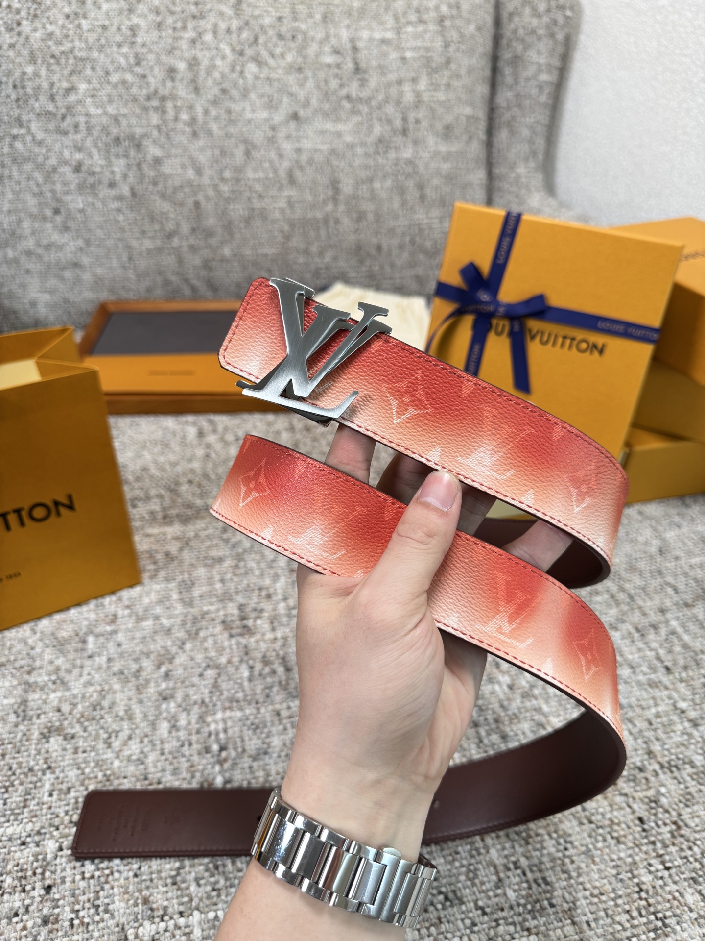 Louis Vuitton LV腰带粉色老花皮底系列 原厂五金 精致手工绘边 柔软舒适 宽4.0