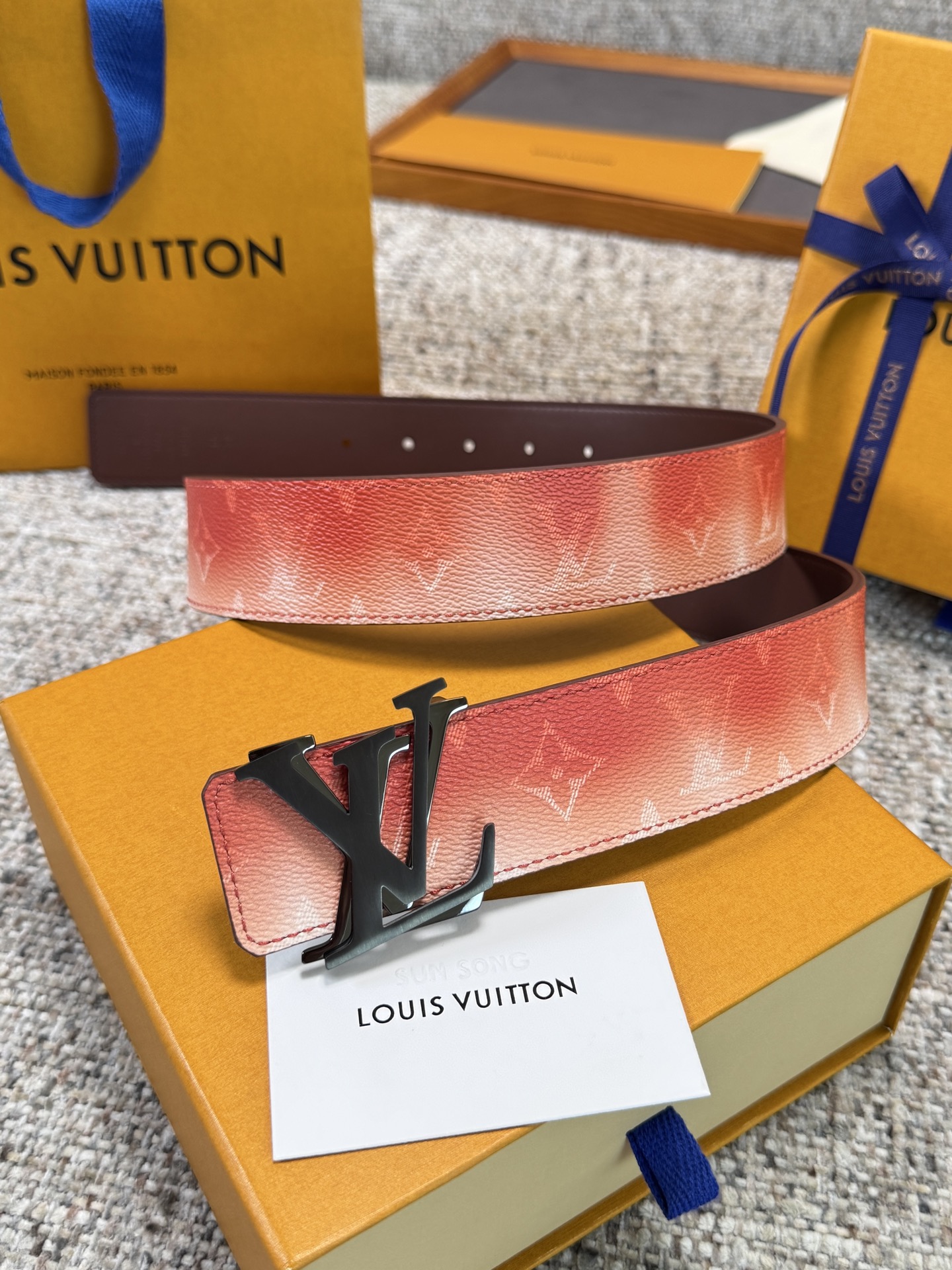 Louis Vuitton LV腰带 粉色老花皮底系列 原厂五金 精致手工绘边 柔软舒适 宽4.0