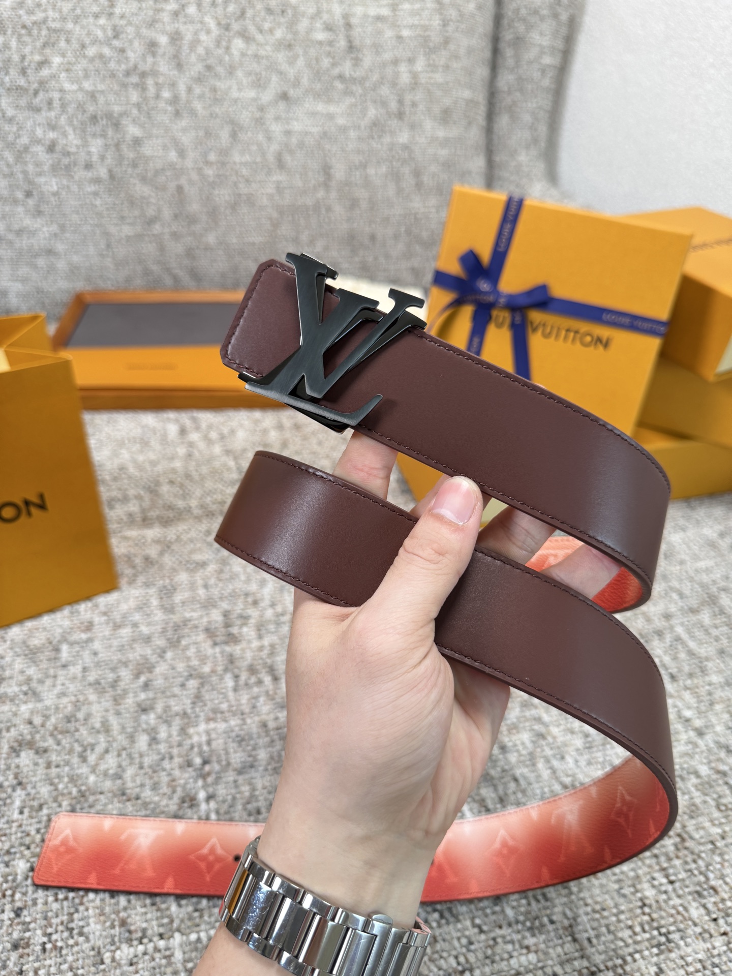 Louis Vuitton LV腰带 粉色老花皮底系列 原厂五金 精致手工绘边 柔软舒适 宽4.0
