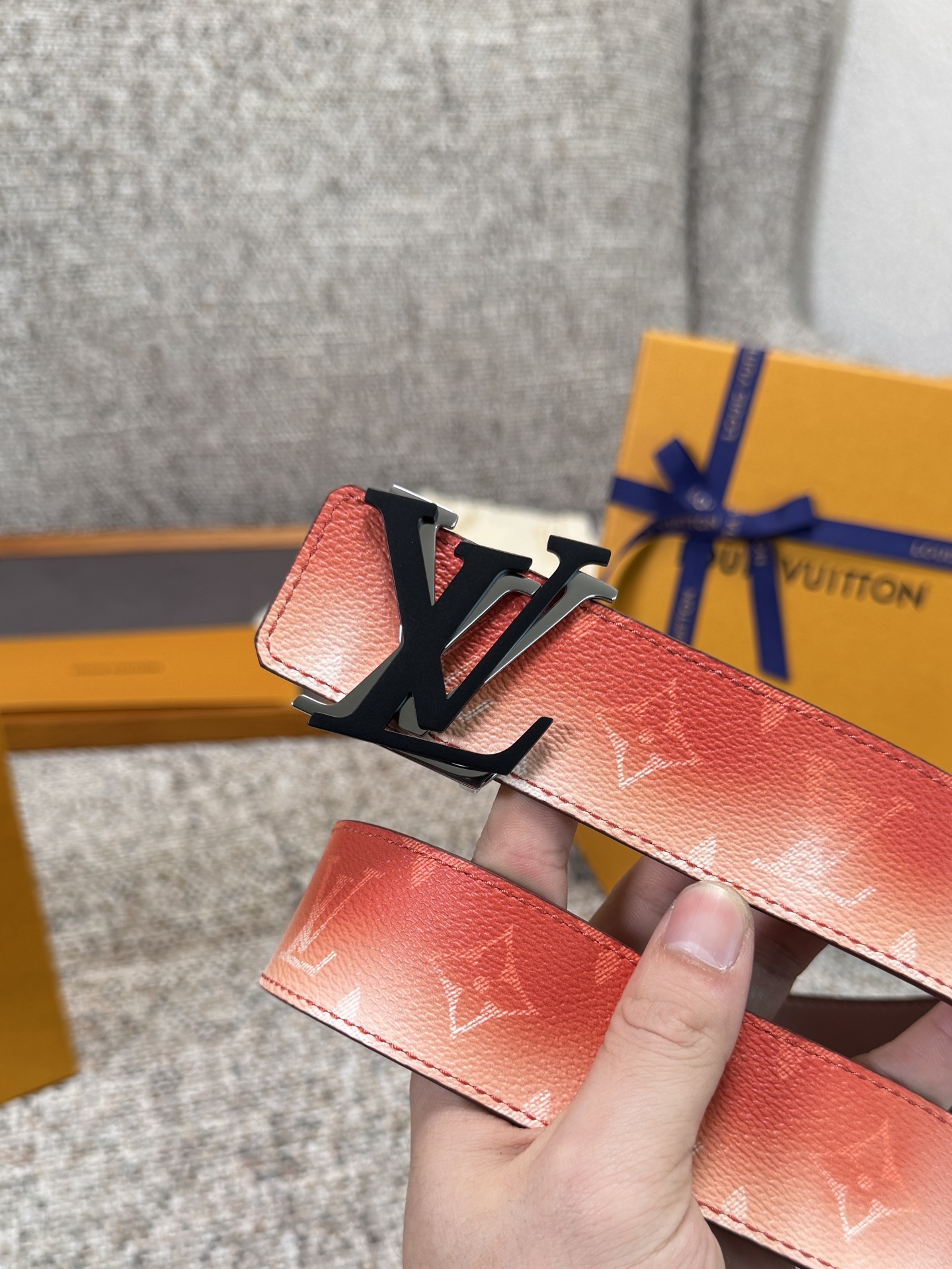Louis Vuitton LV腰带 粉色老花皮底系列 原厂五金 精致手工绘边 柔软舒适 宽4.0